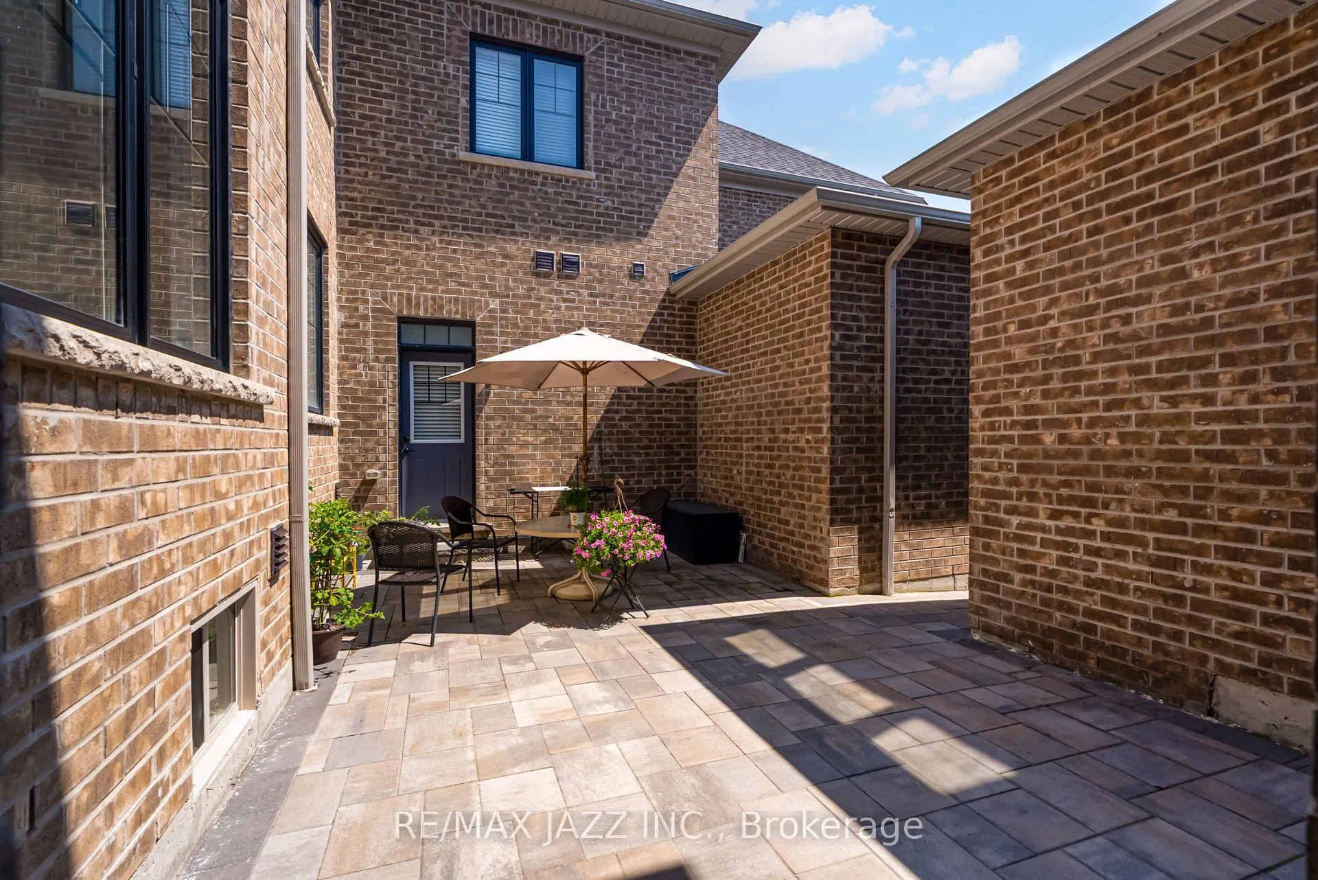166 Coronation Road
