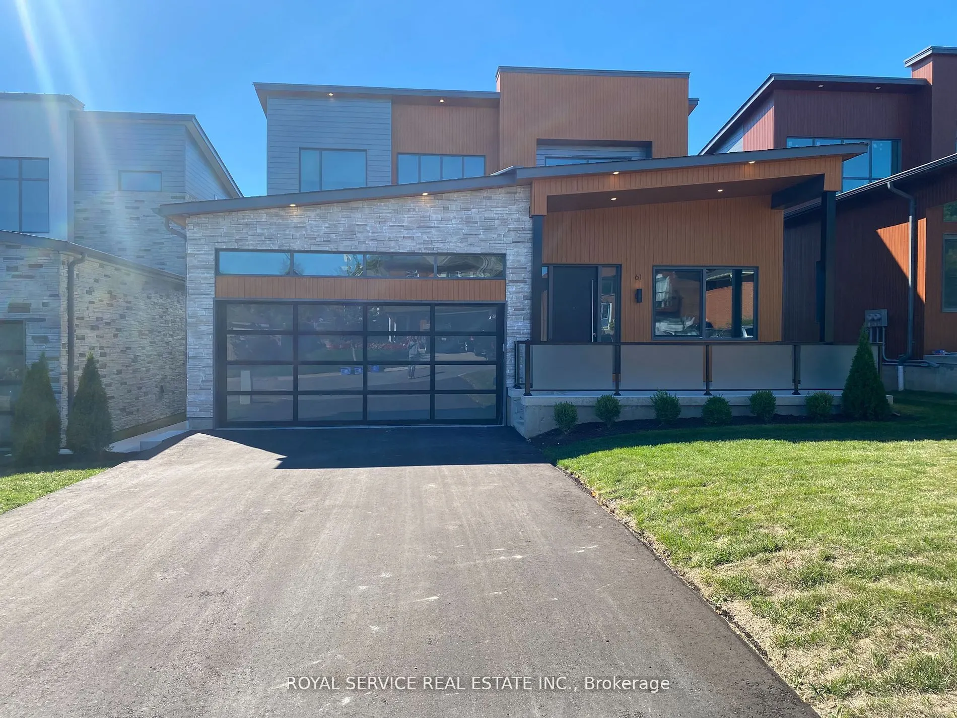 61 Waywell Street, #Upper