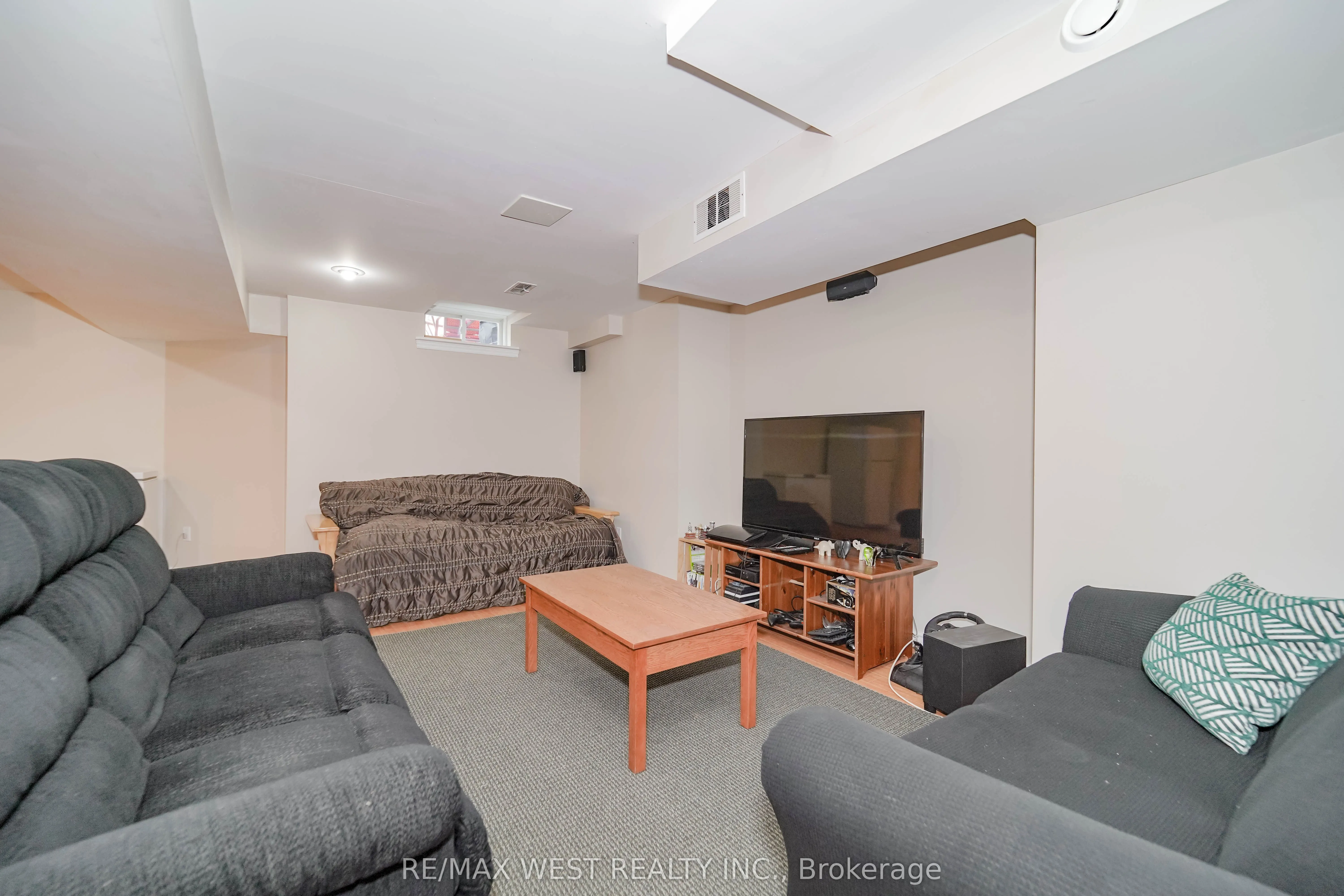 50 Gartshore Drive