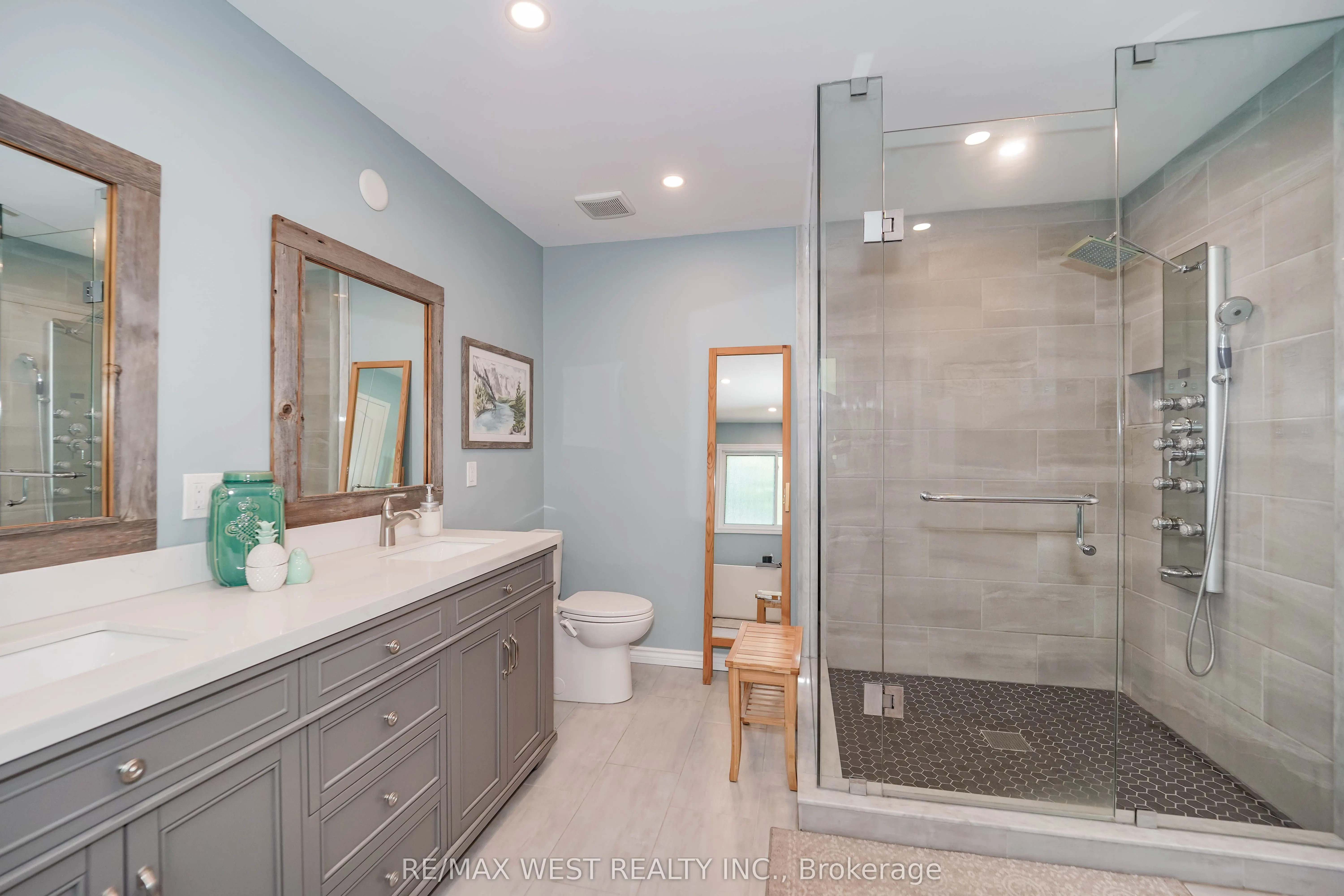 50 Gartshore Drive