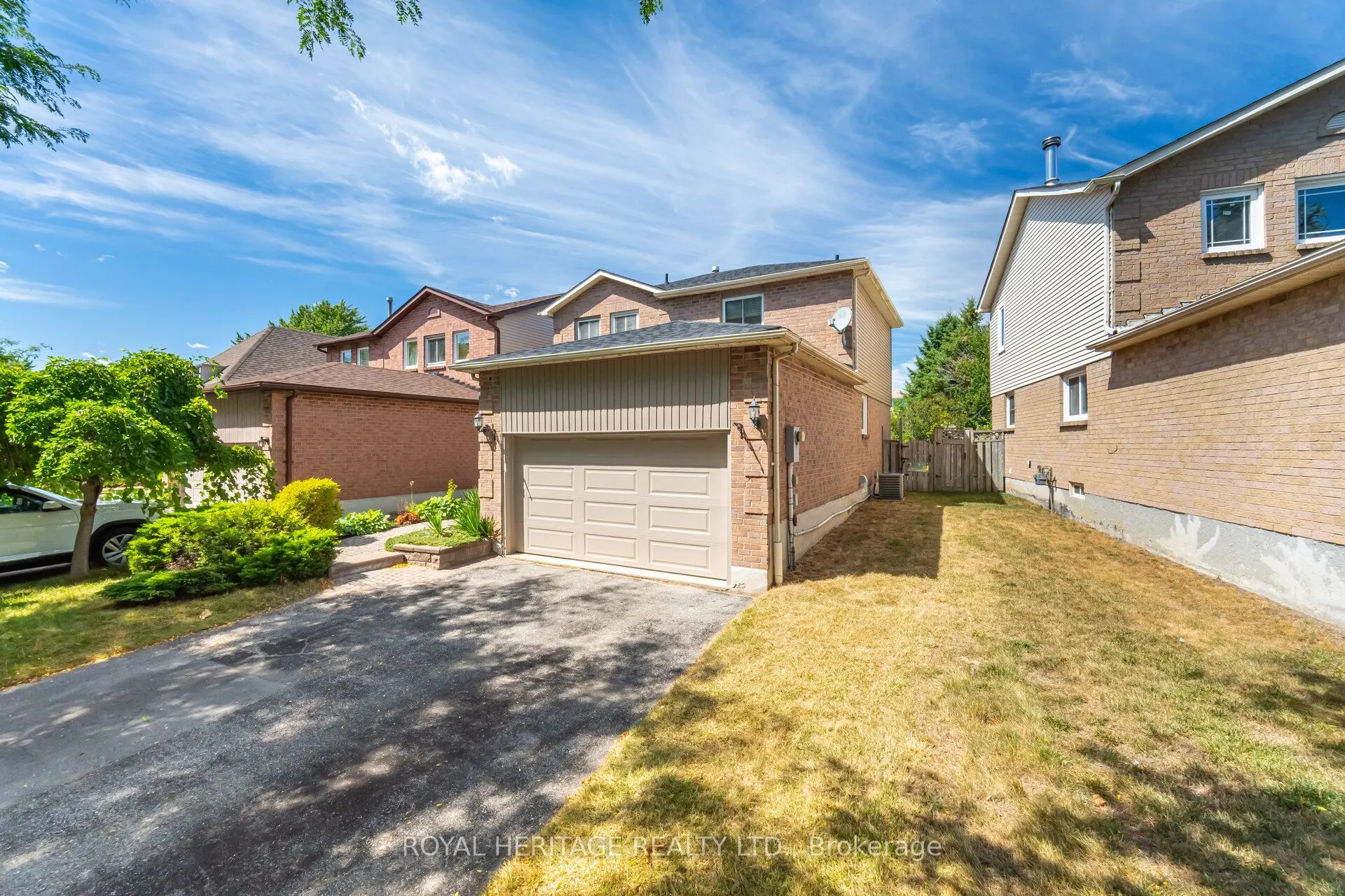 6 Field Crescent