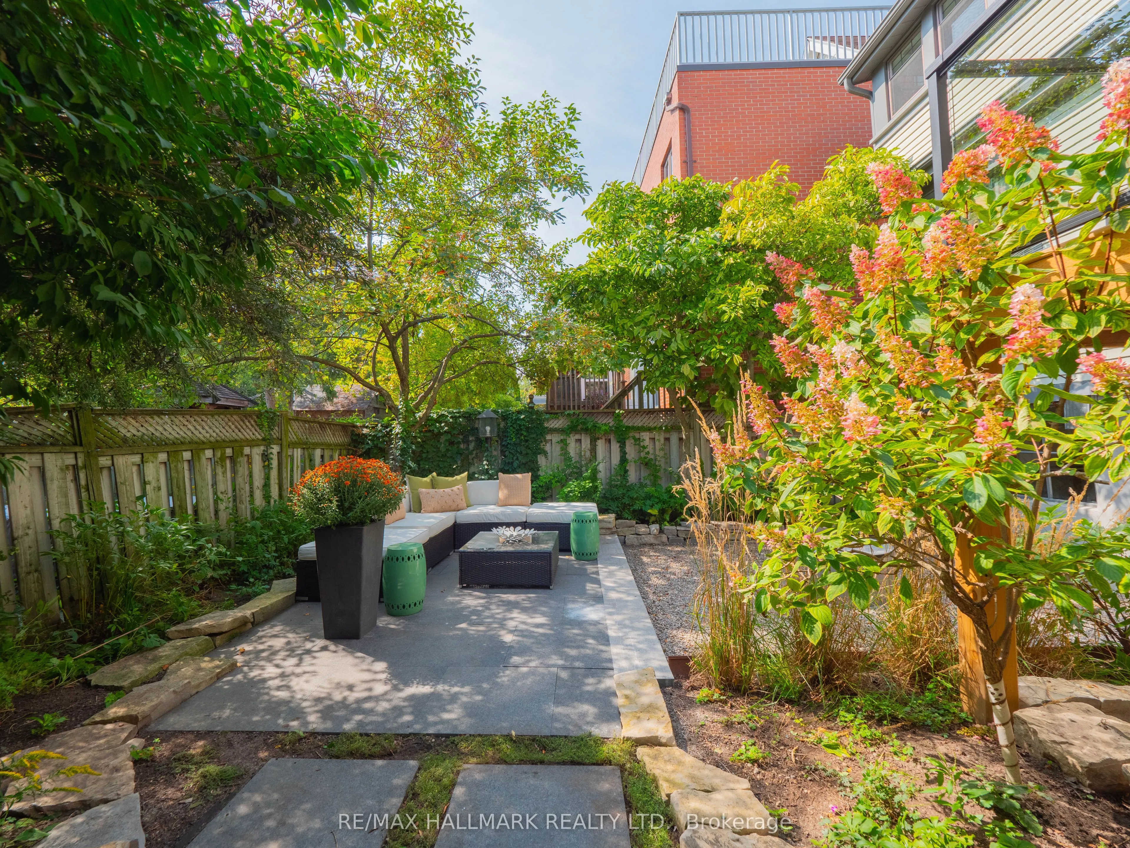 81 Hogarth Avenue