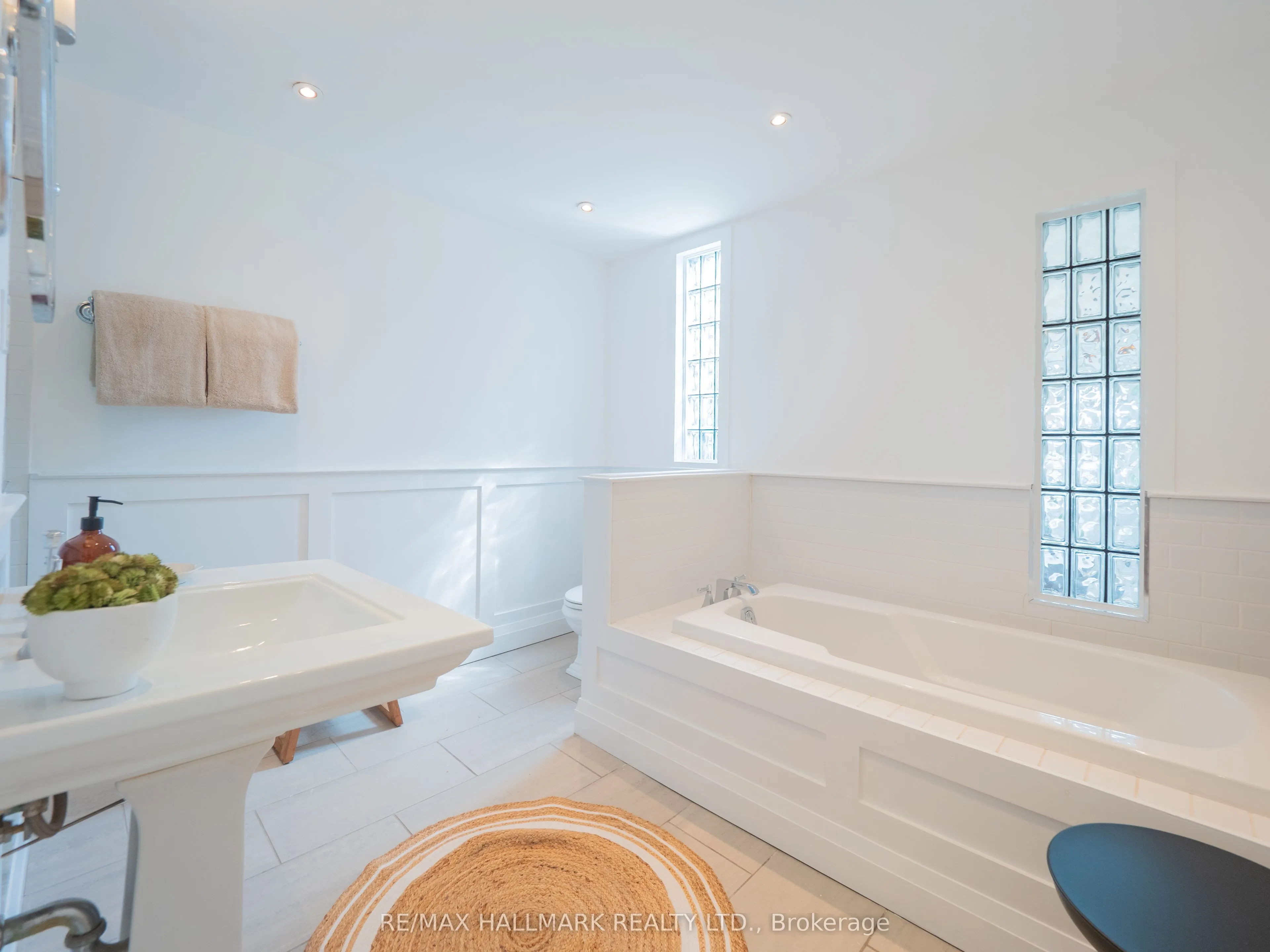 81 Hogarth Avenue