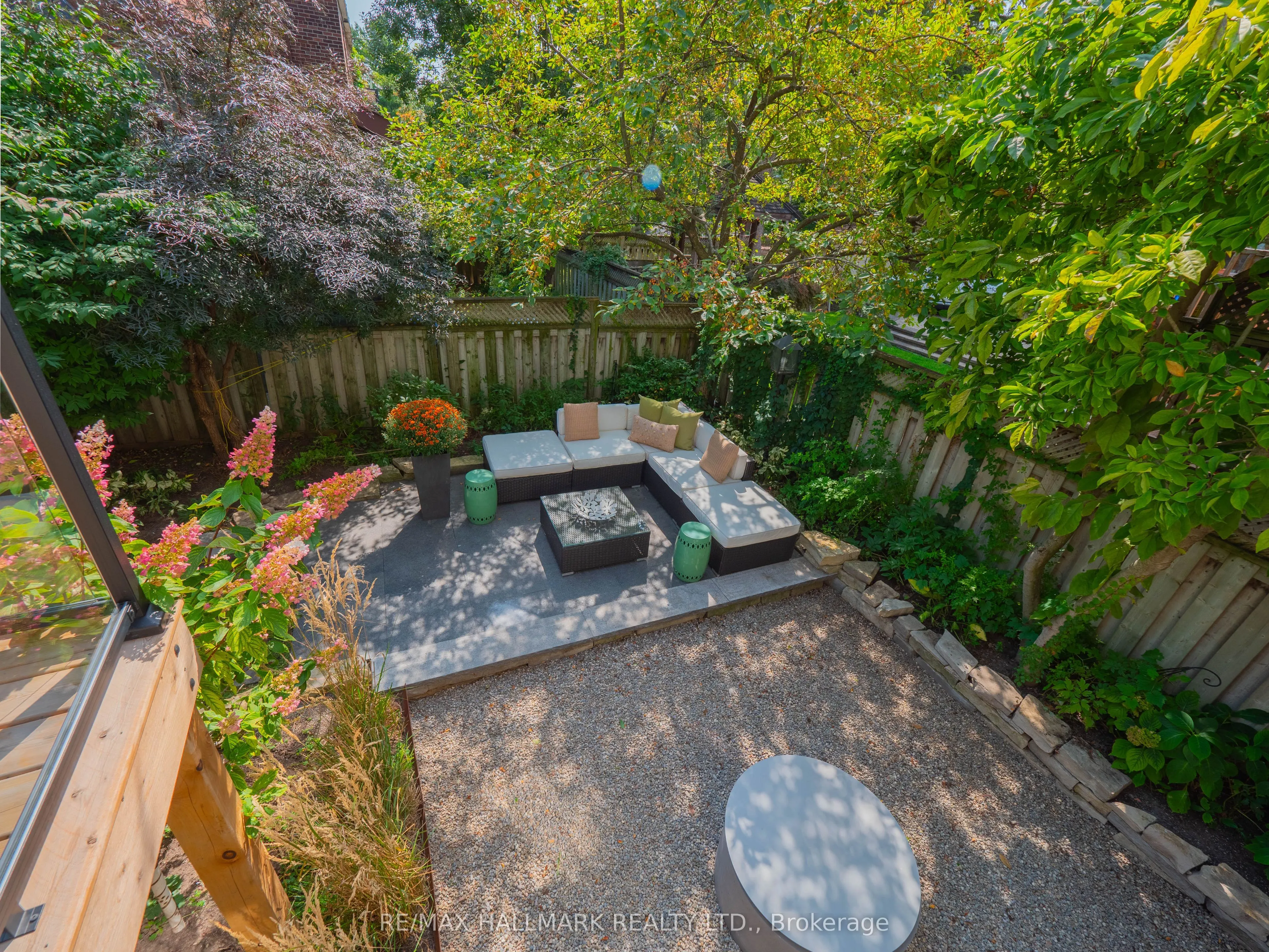 81 Hogarth Avenue