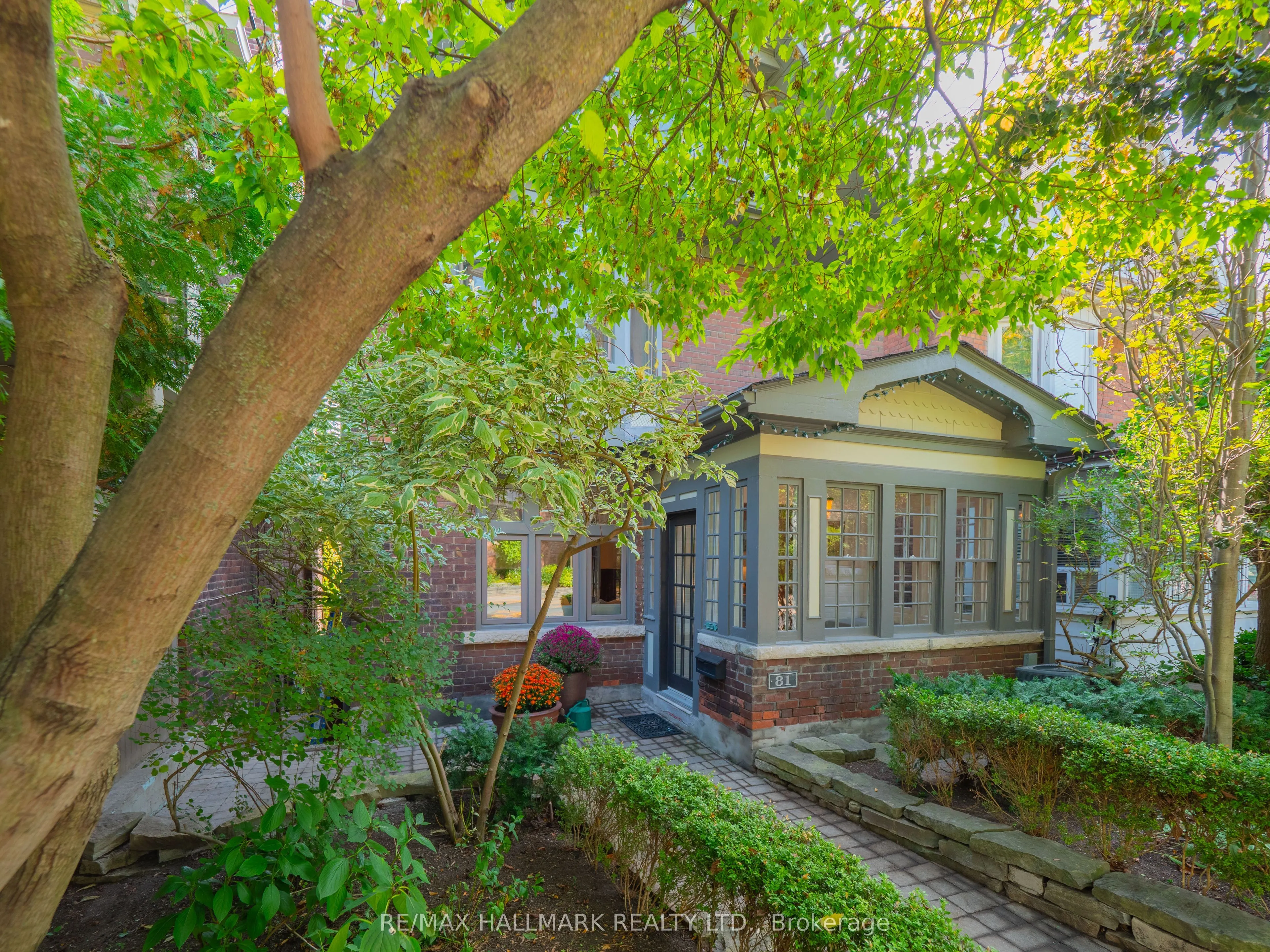 81 Hogarth Avenue