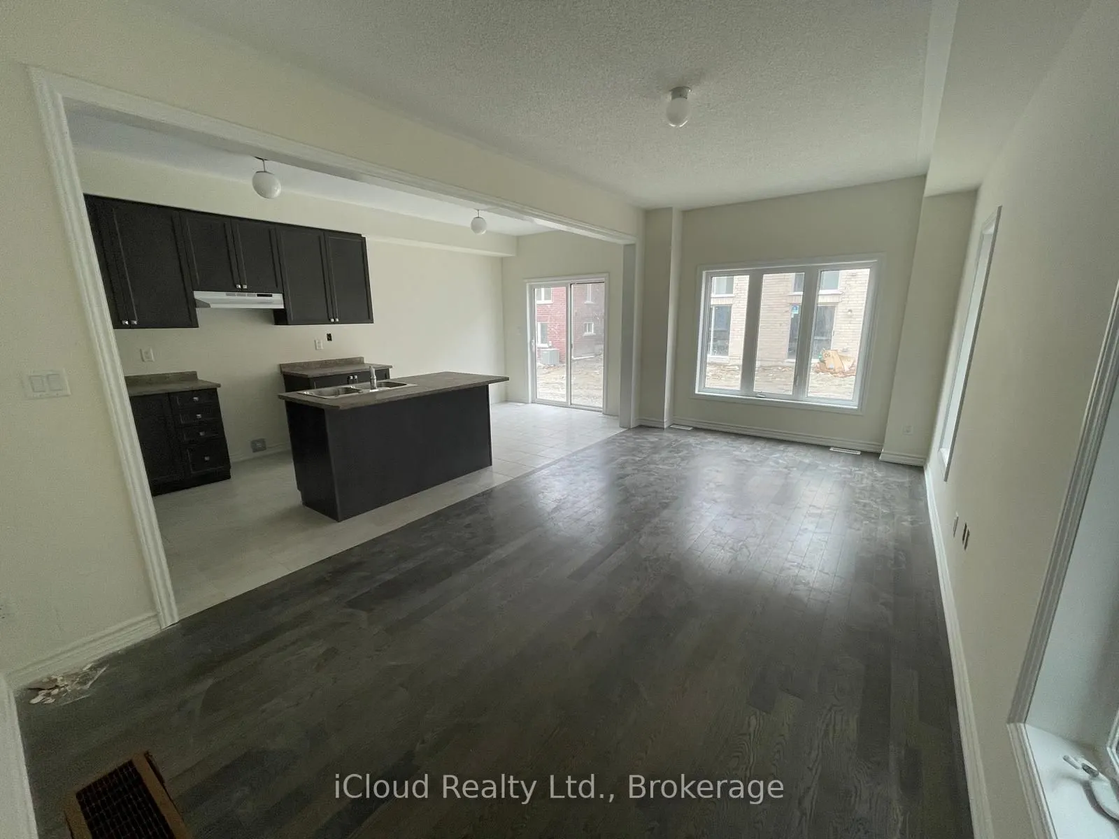 2501 Athena Path