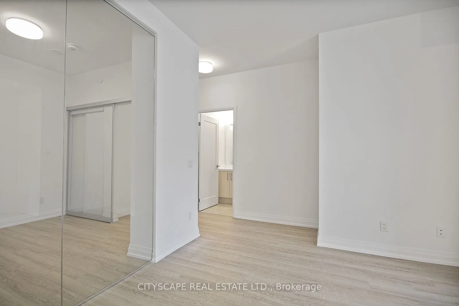286 Main Street, #309