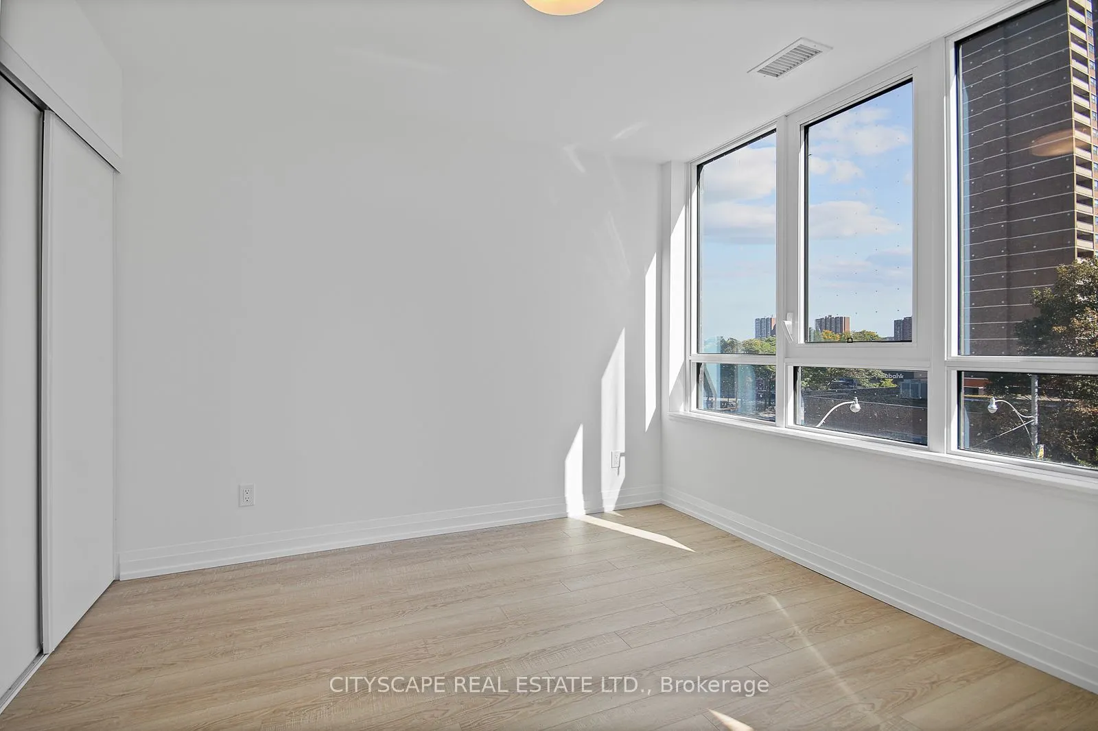 286 Main Street, #309