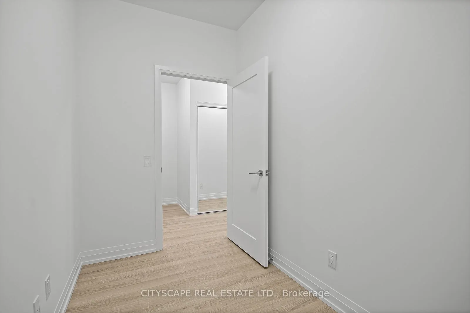 286 Main Street, #309
