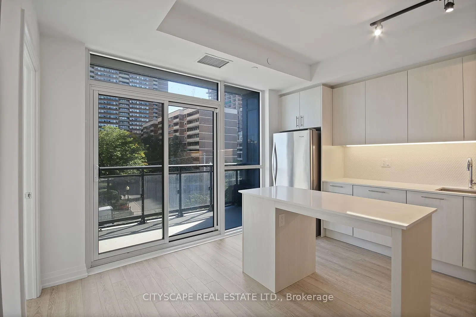 286 Main Street, #309