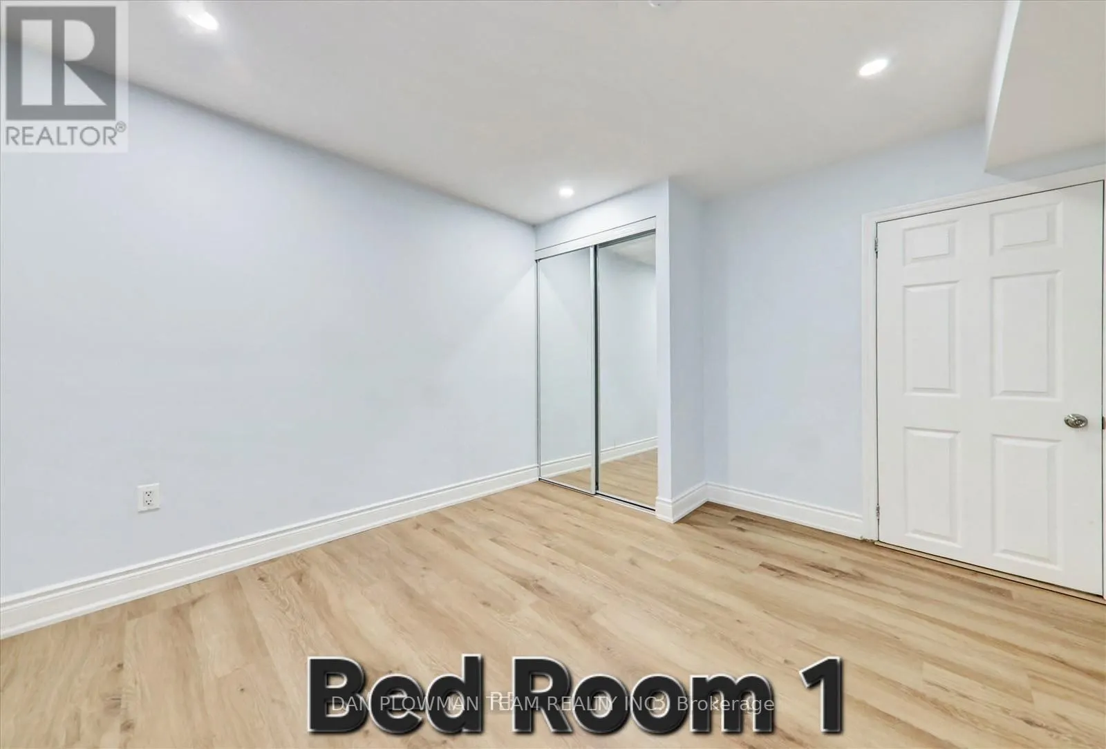 24 Wantanopa Crescent