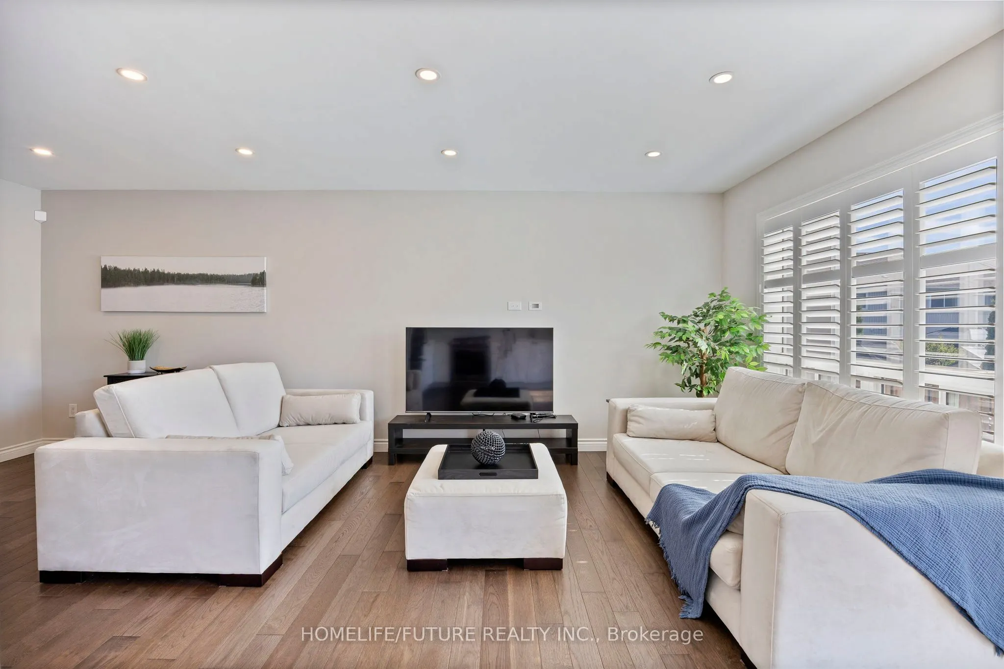 1392 Glaspell Crescent
