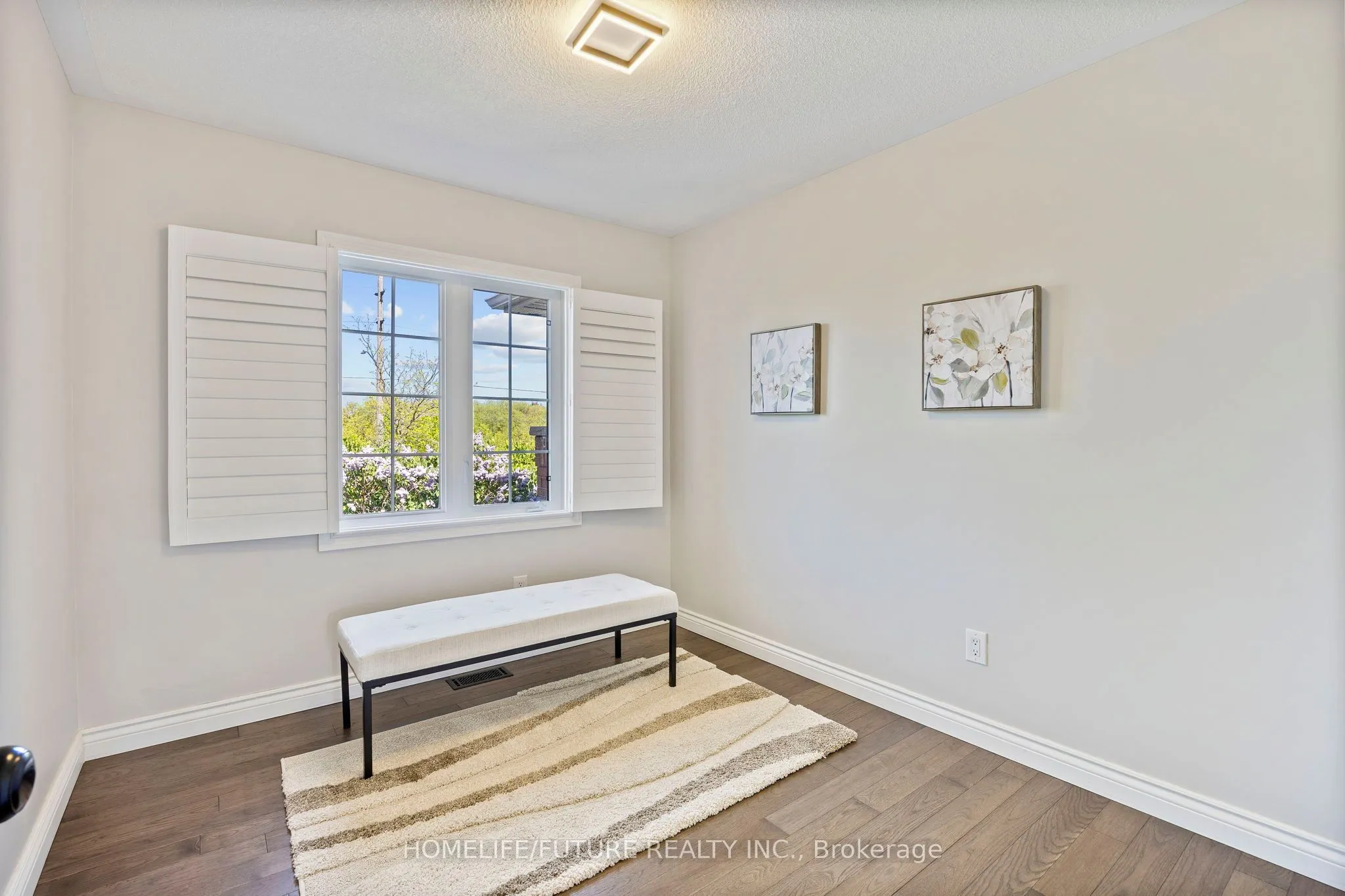 1392 Glaspell Crescent