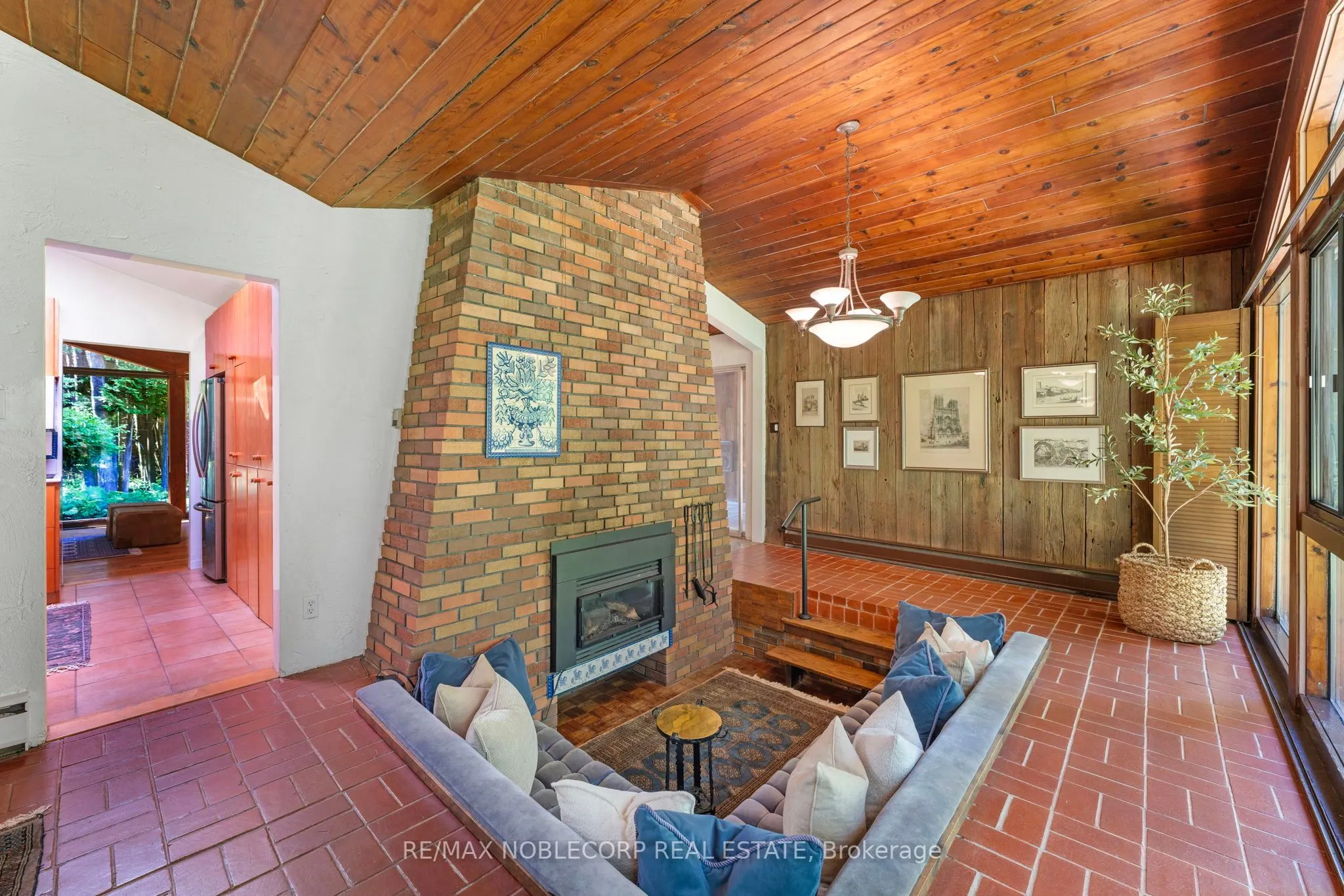 3435 Greenwood Road