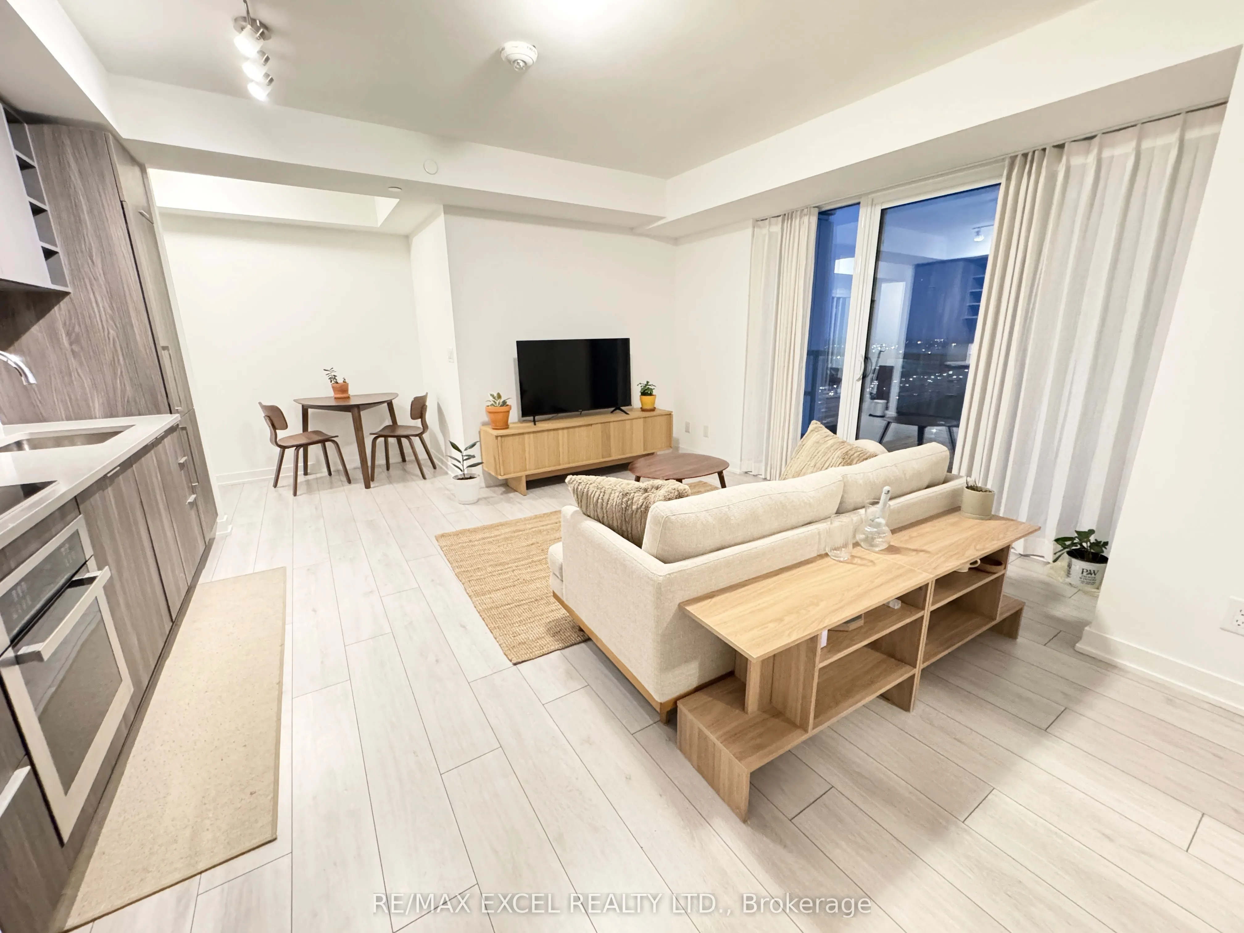 2033 Kennedy Road, #2203