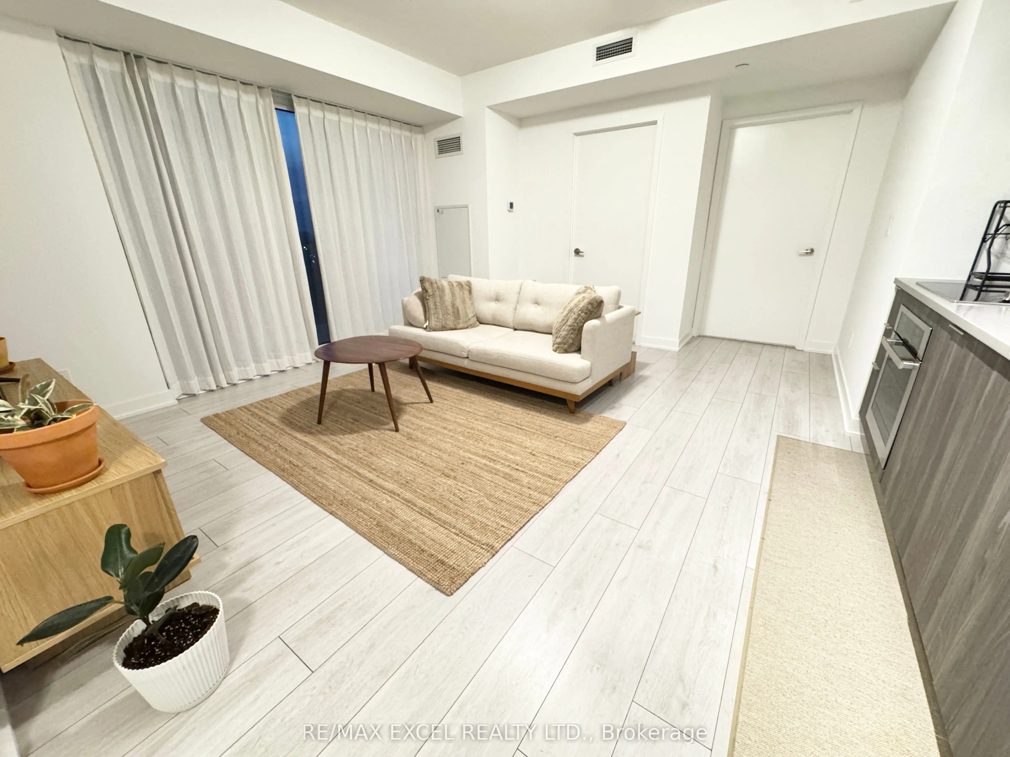 2033 Kennedy Road, #2203