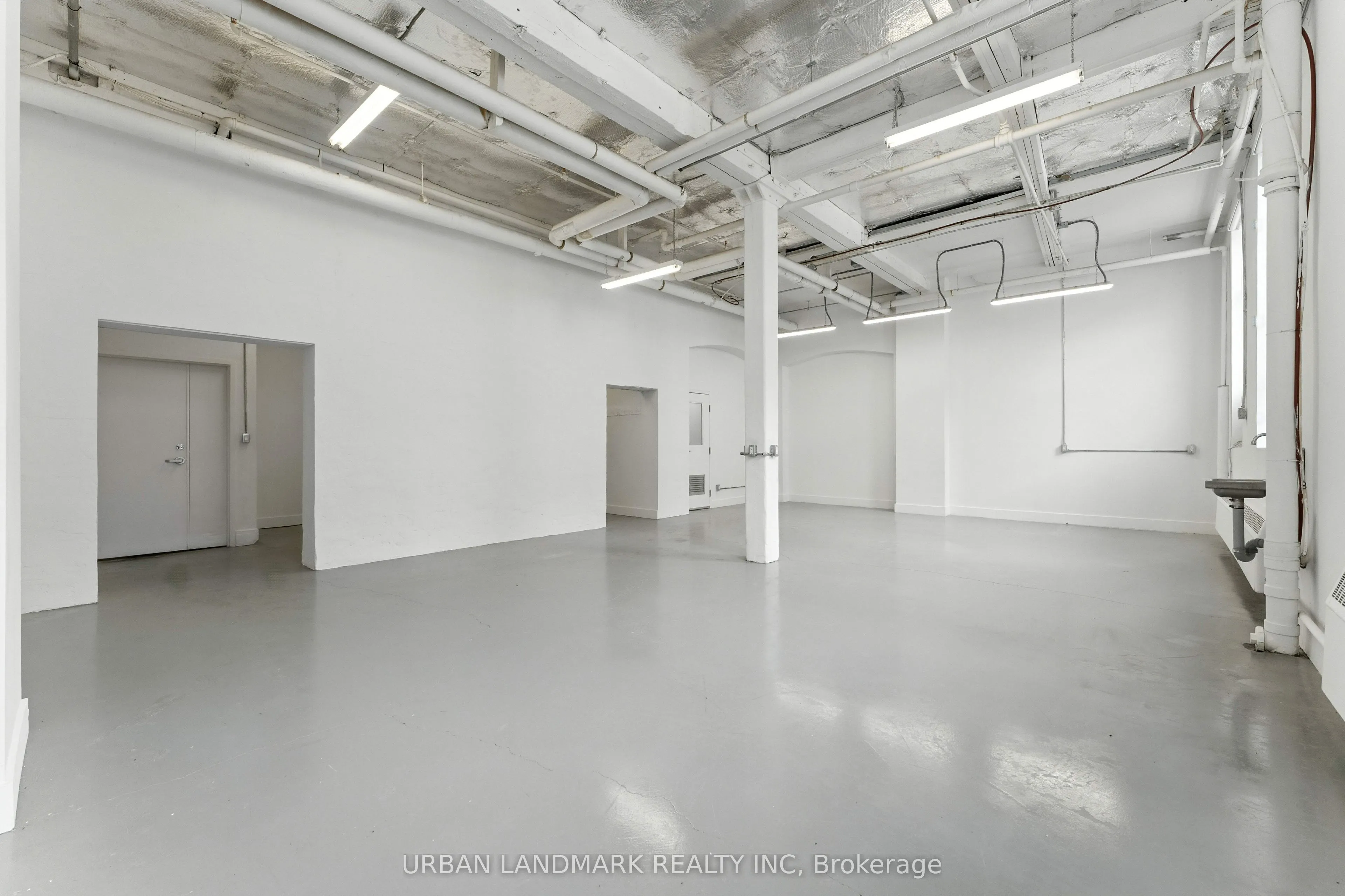 262 Carlaw Avenue, #111
