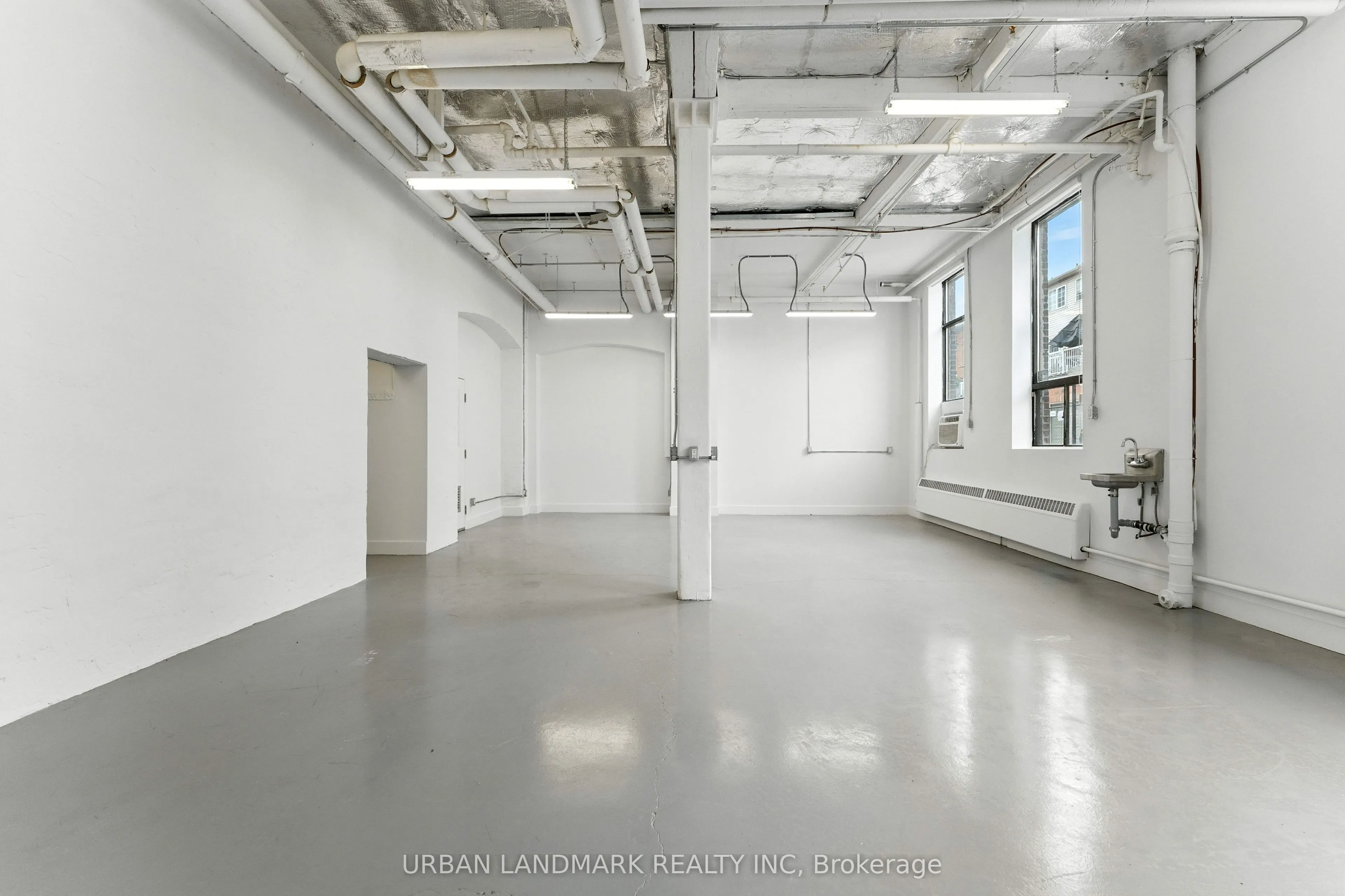 262 Carlaw Avenue, #111