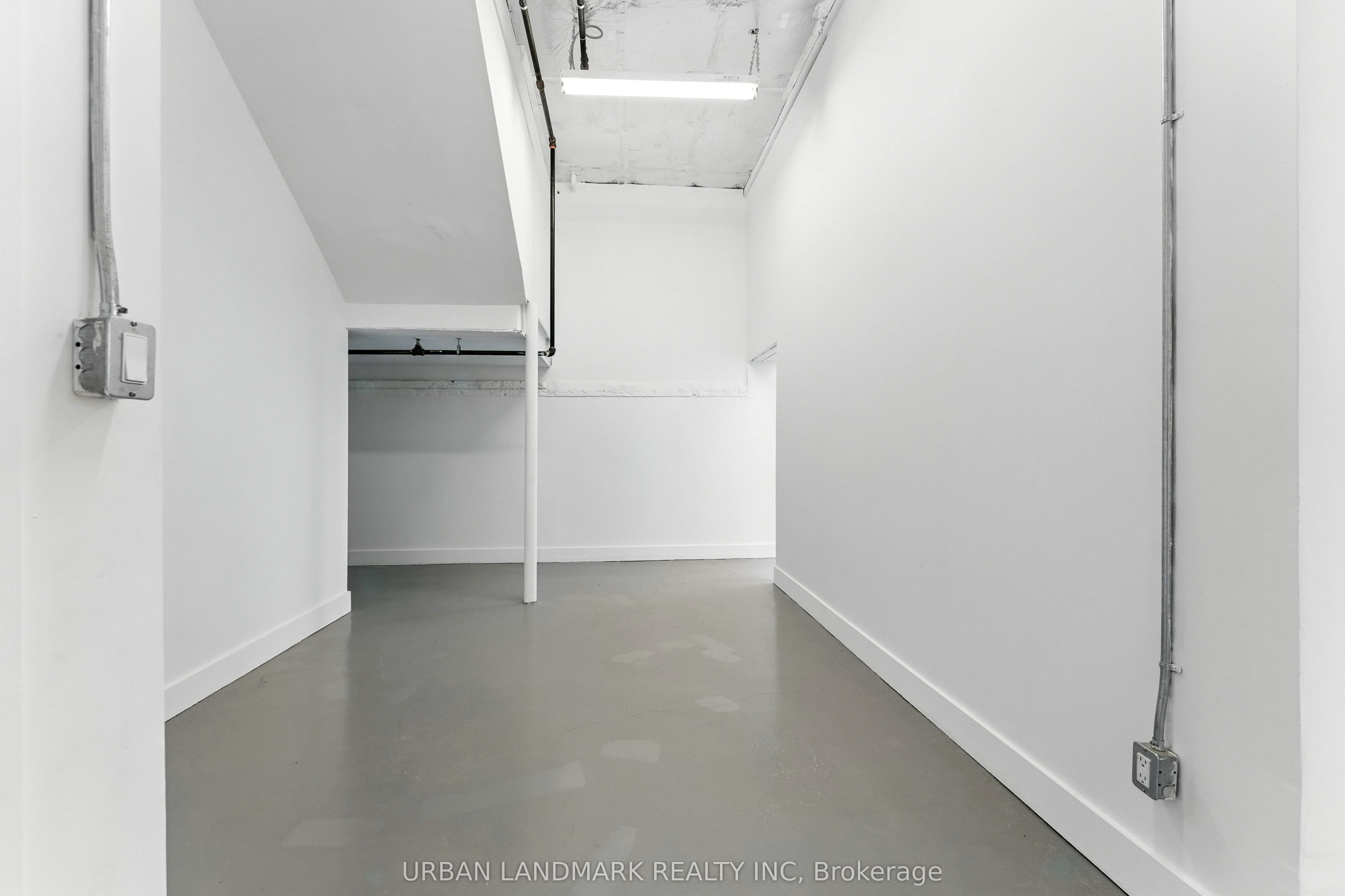 262 Carlaw Avenue, #111
