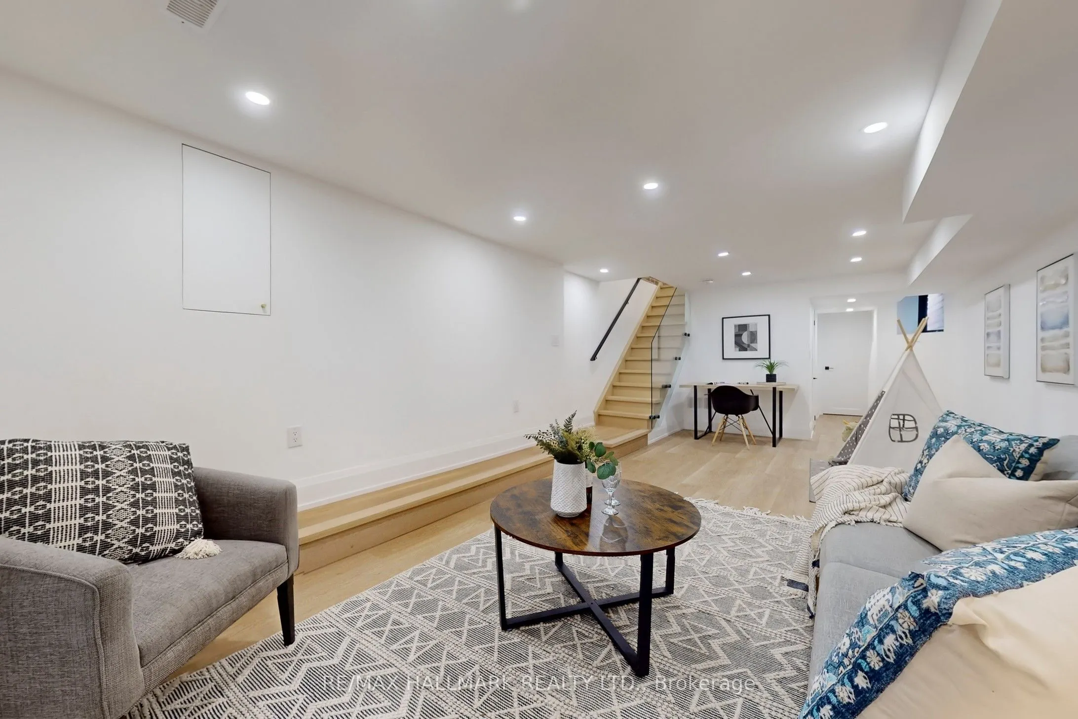 51 WITHROW Avenue W