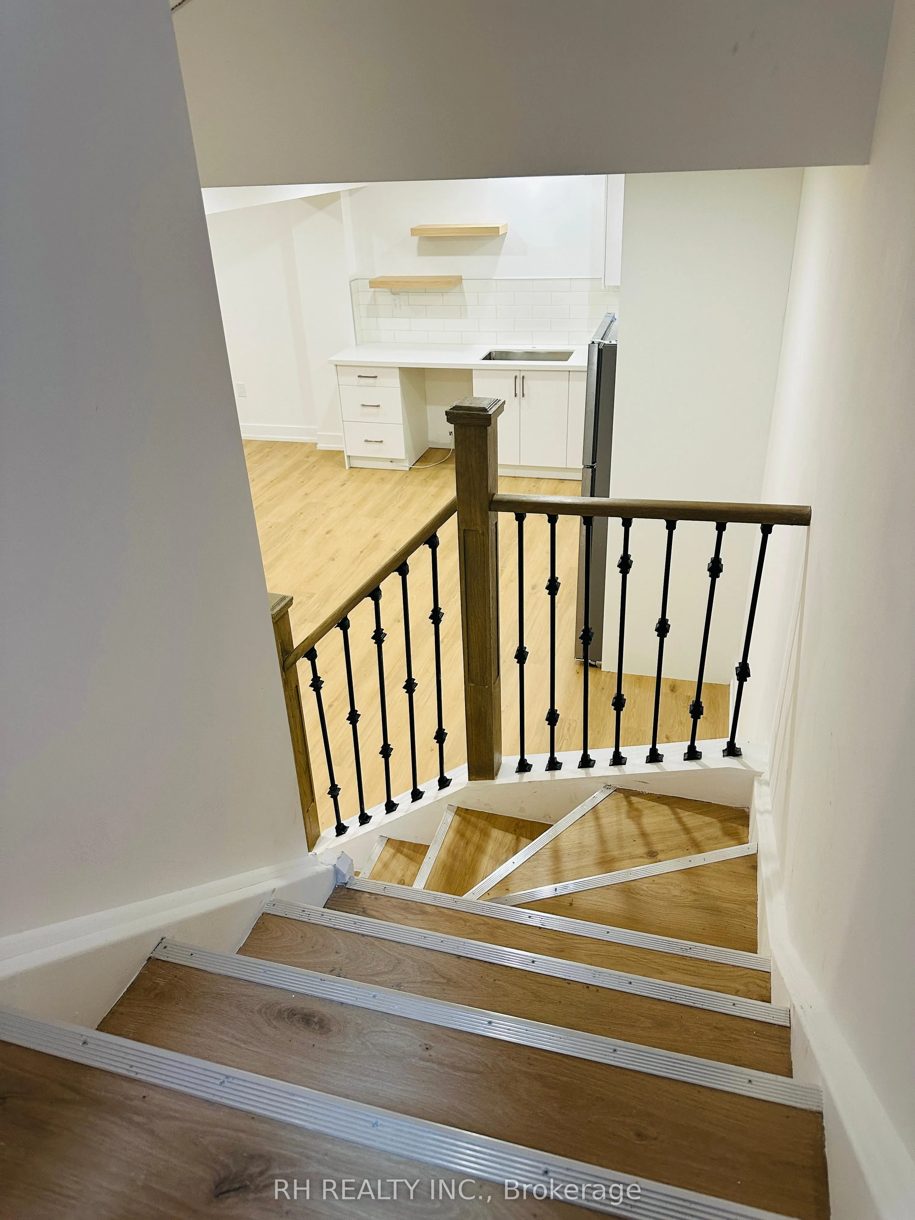 37 Danielle Moore Circle, #LOWER