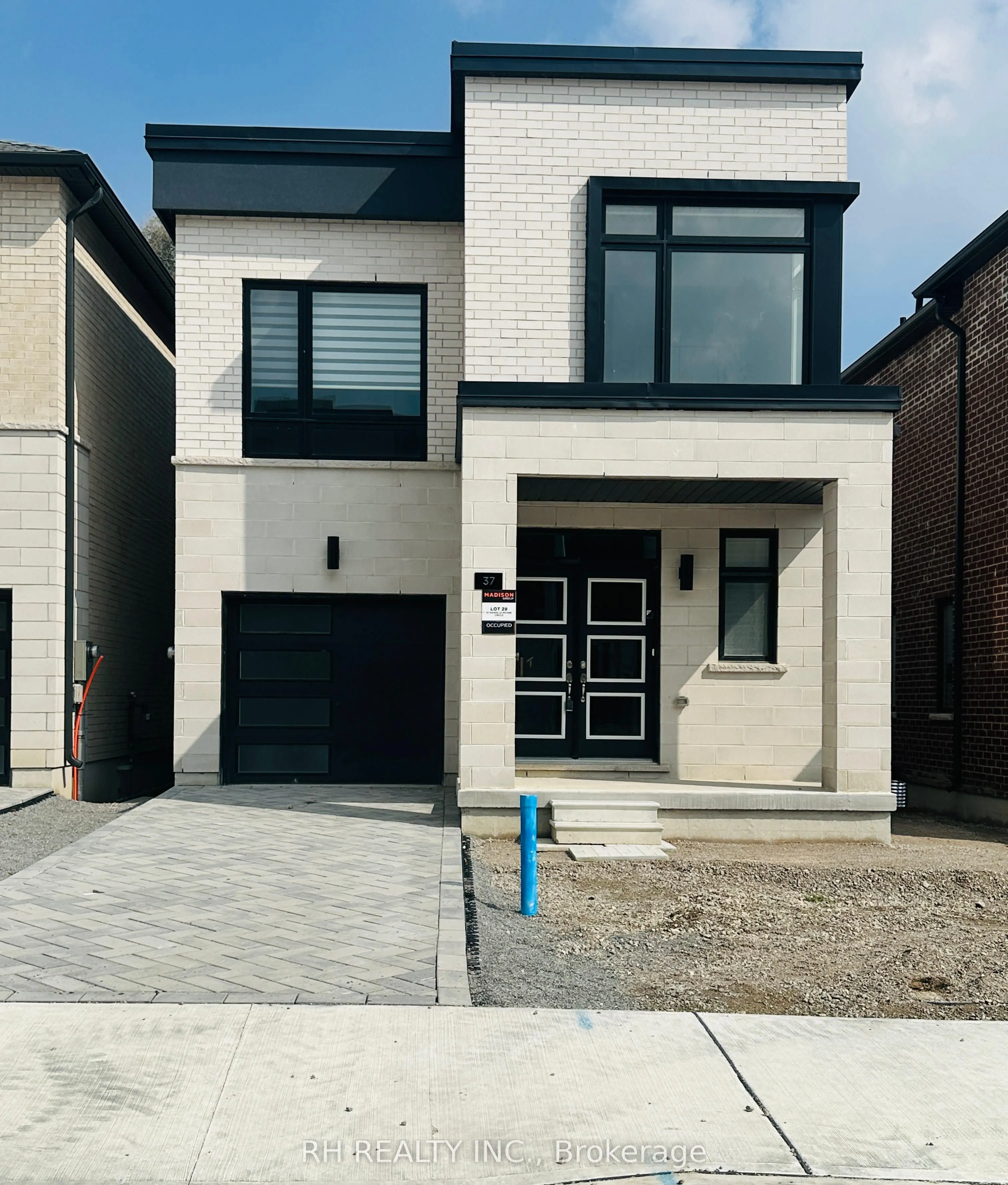 37 Danielle Moore Circle, #LOWER