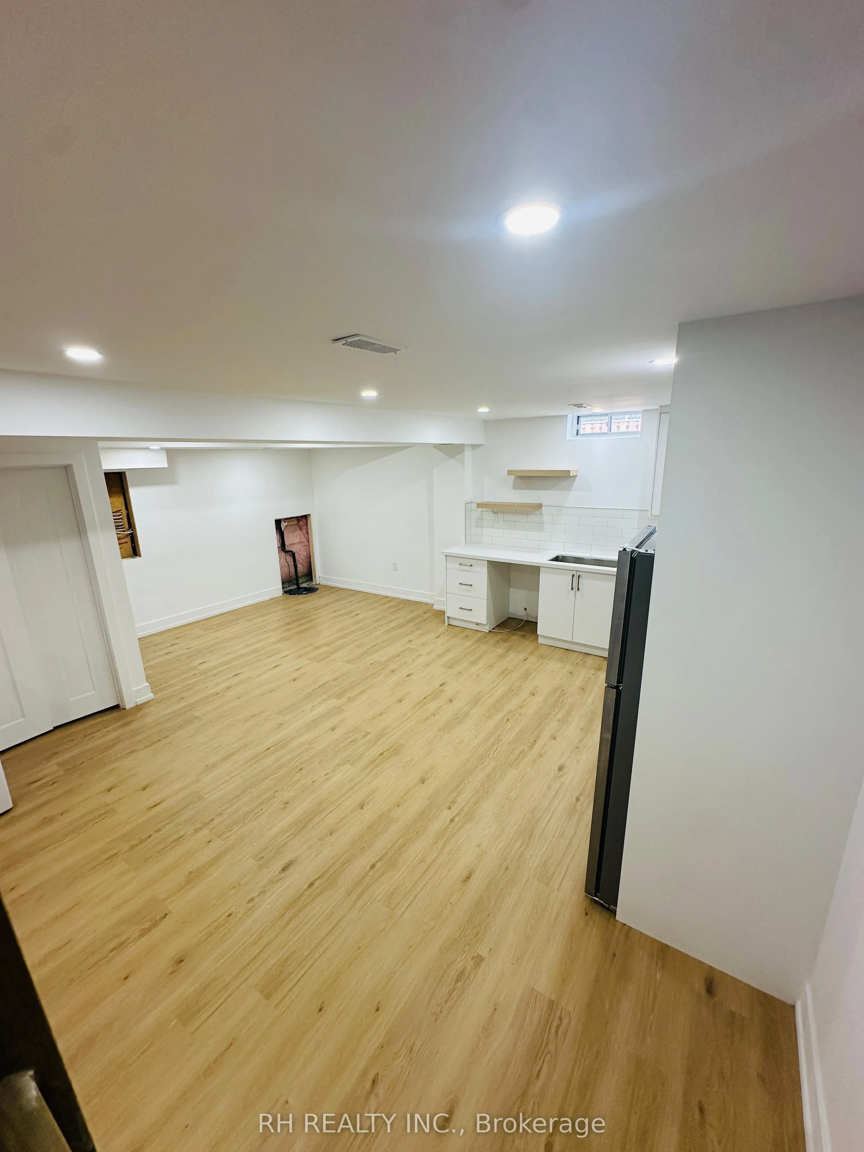 37 Danielle Moore Circle, #LOWER