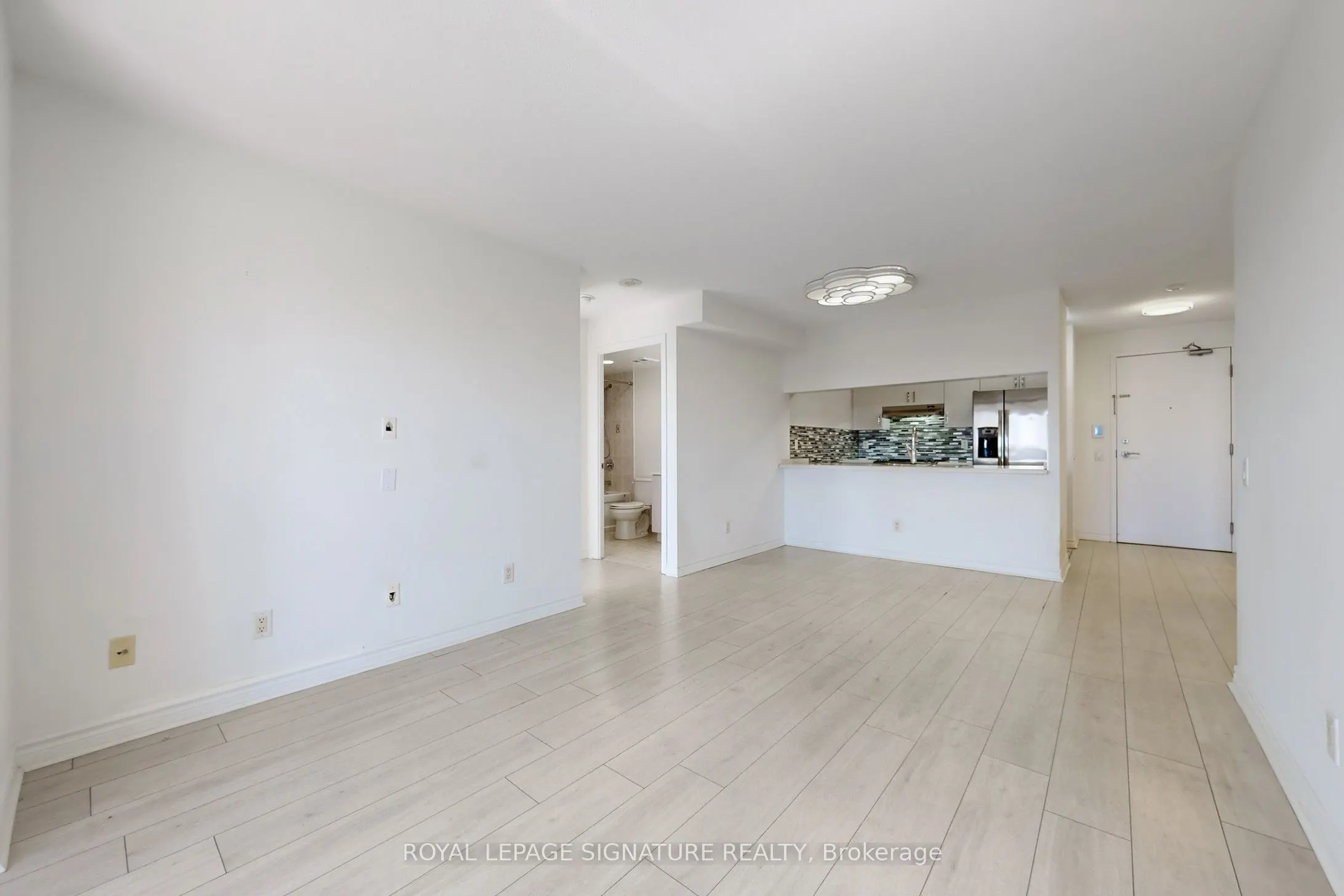 8 Mondeo Drive, #621