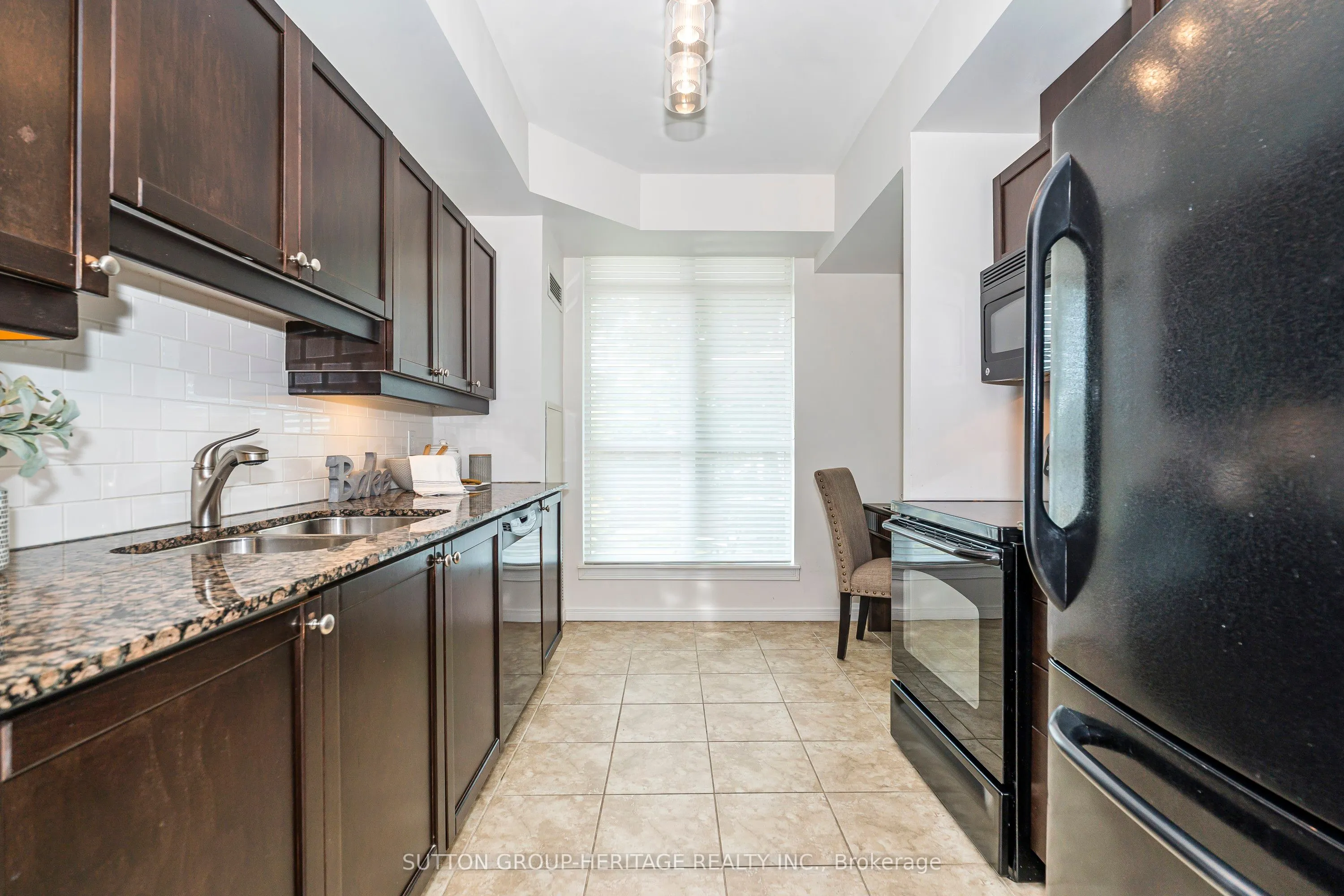 340 Watson Street W, #A02