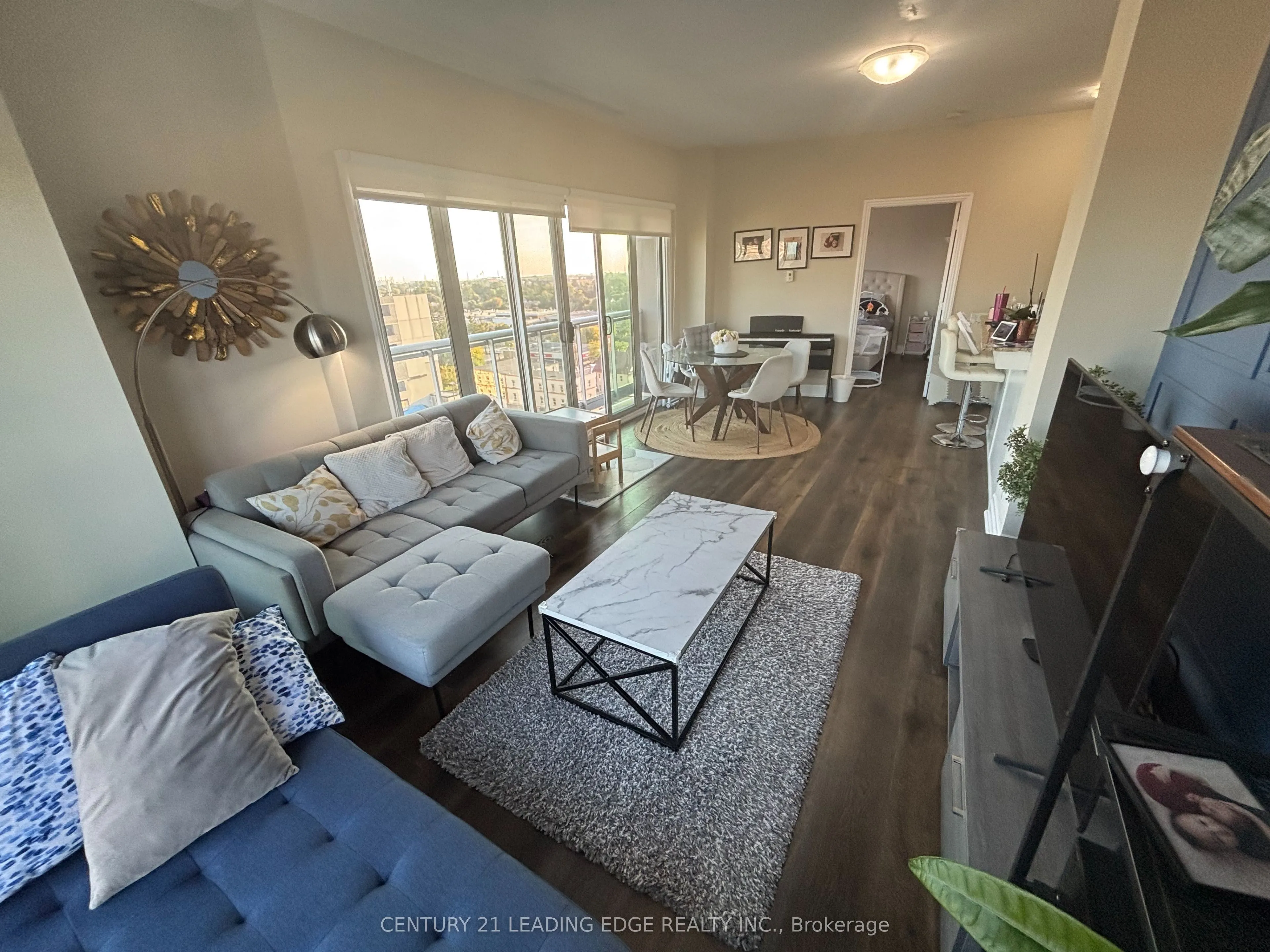44 Bond Street W, #1005