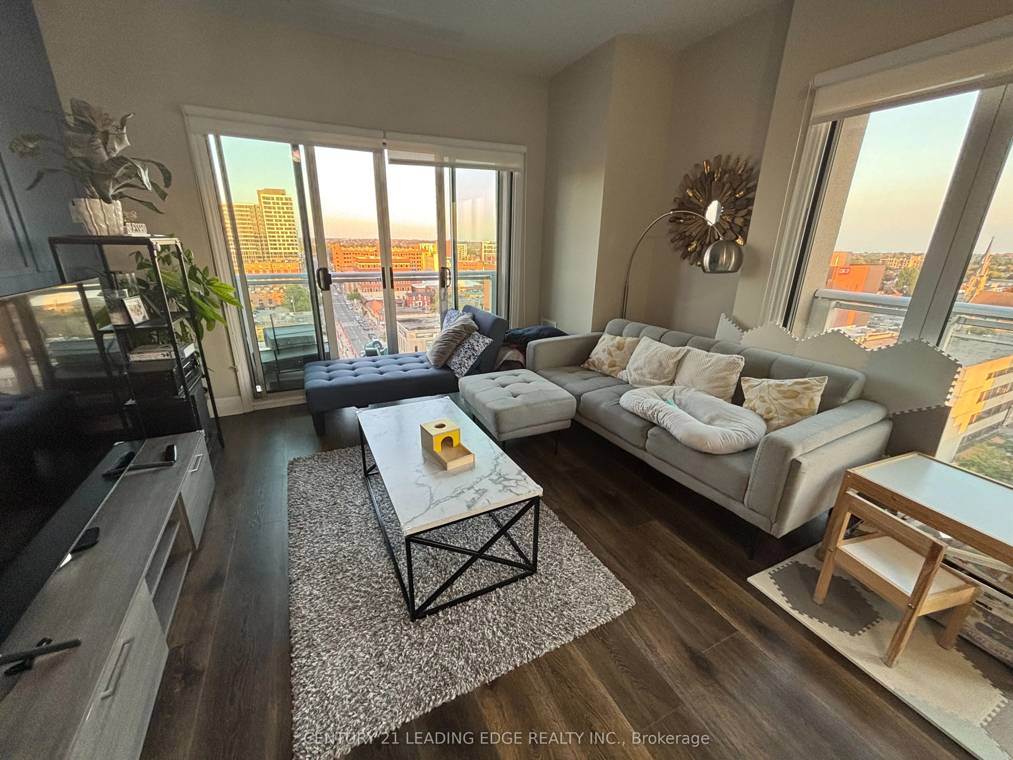 44 Bond Street W, #1005