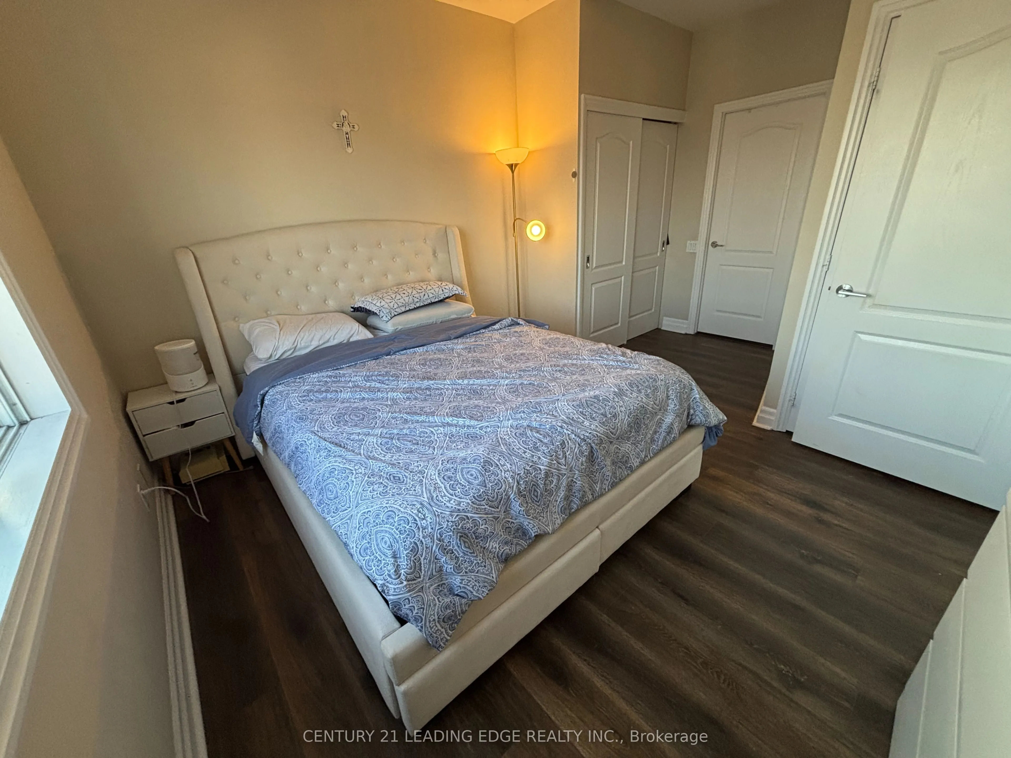 44 Bond Street W, #1005