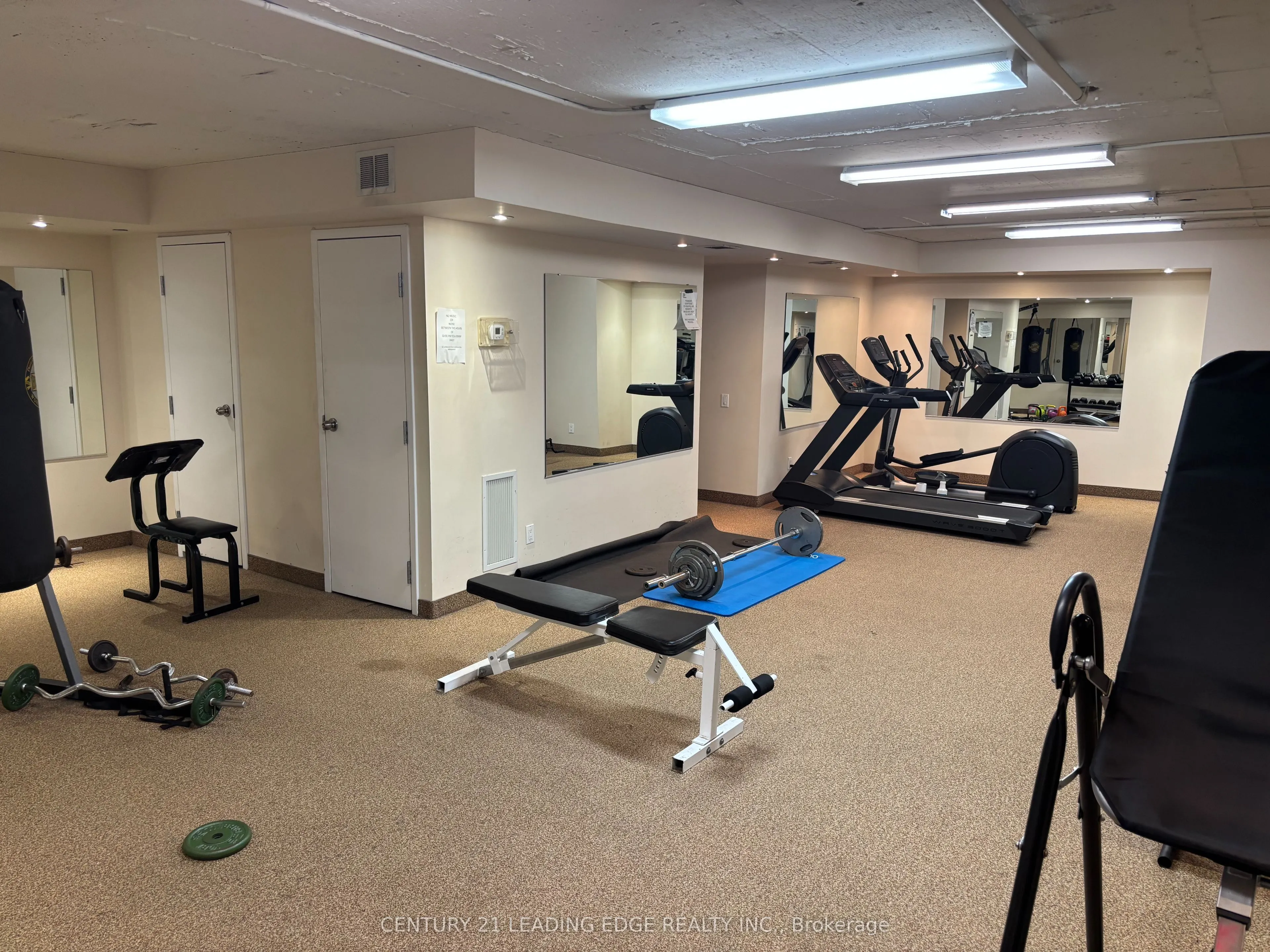 44 Bond Street W, #1005