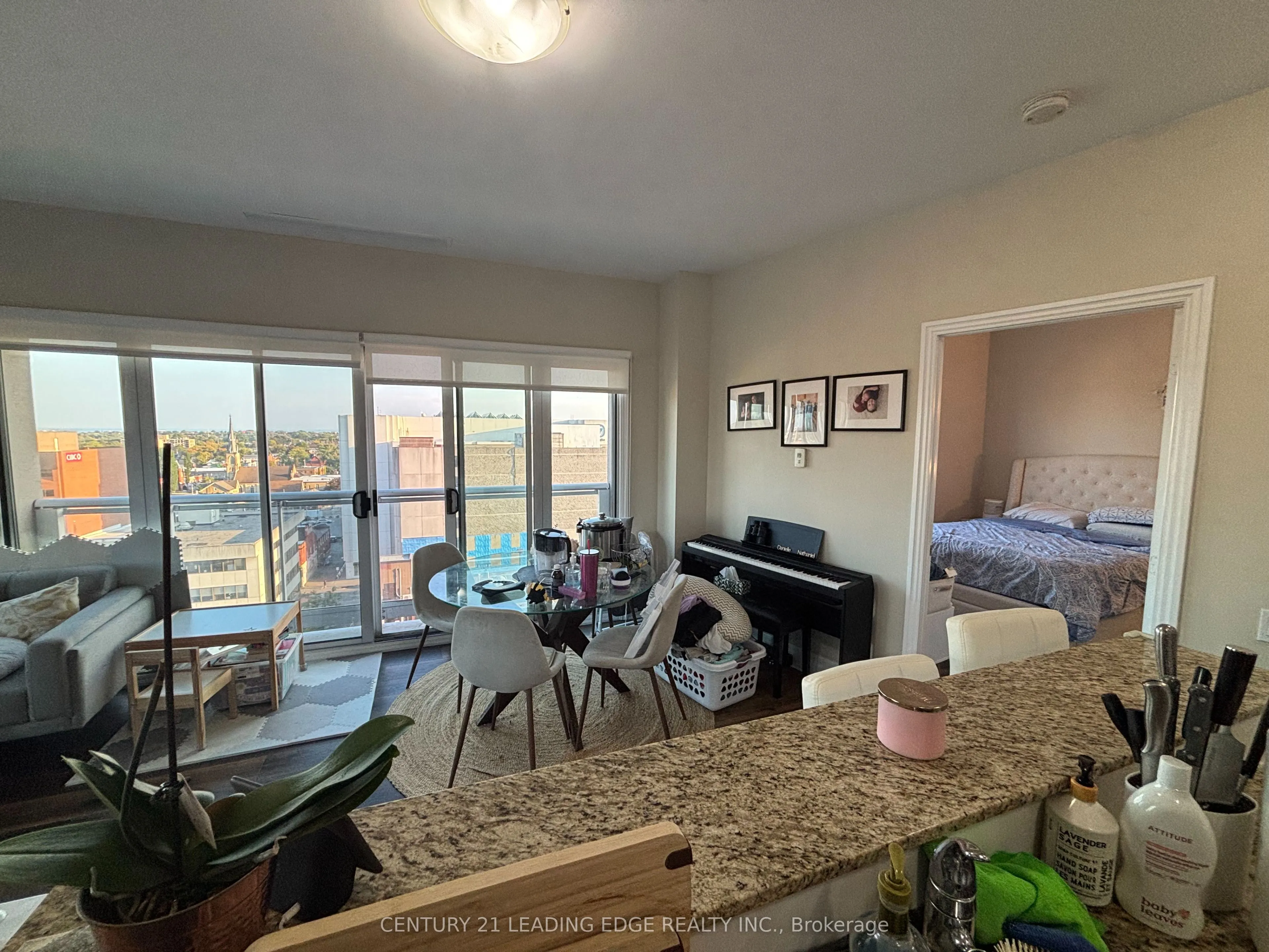 44 Bond Street W, #1005