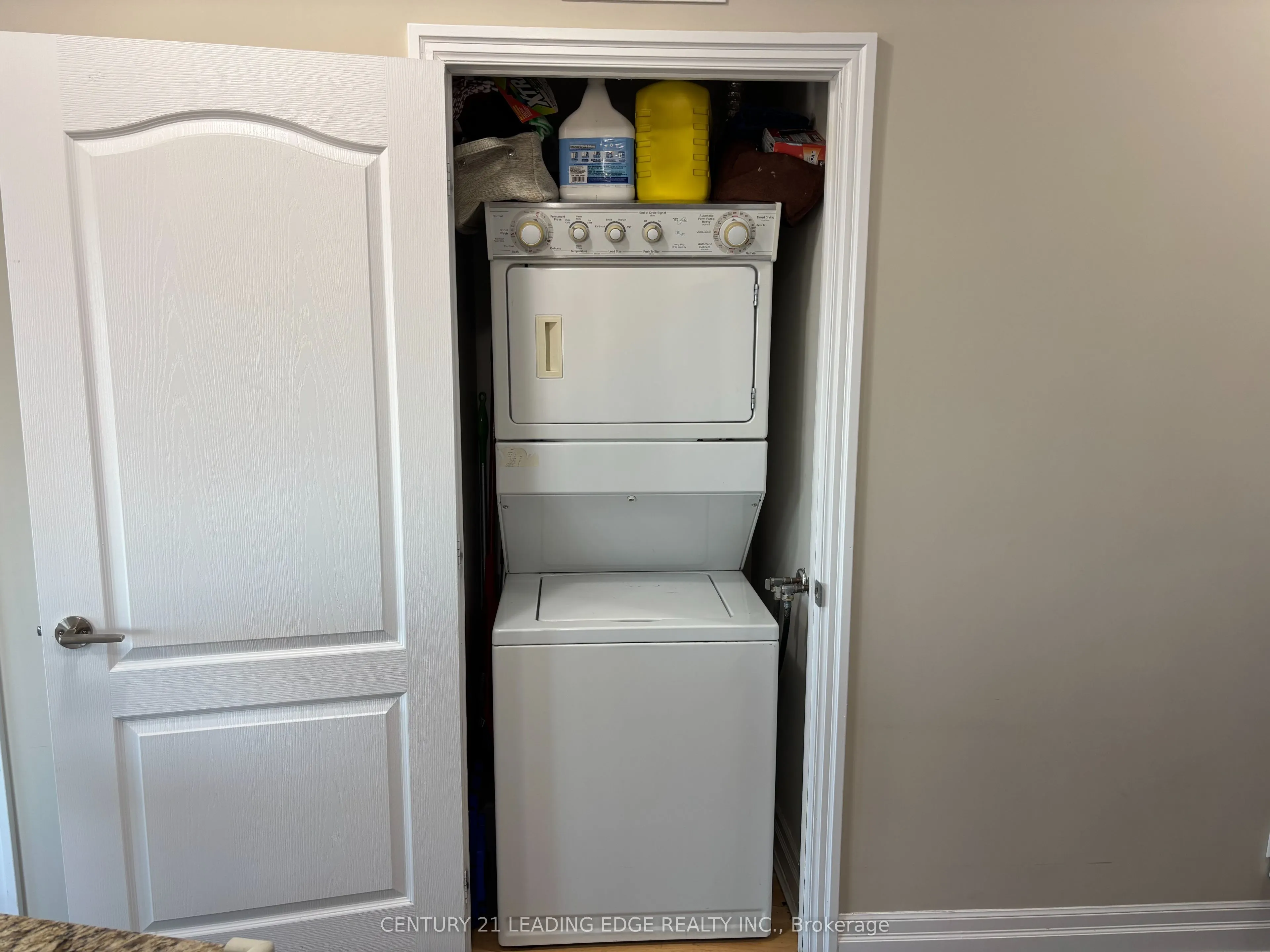 44 Bond Street W, #1005