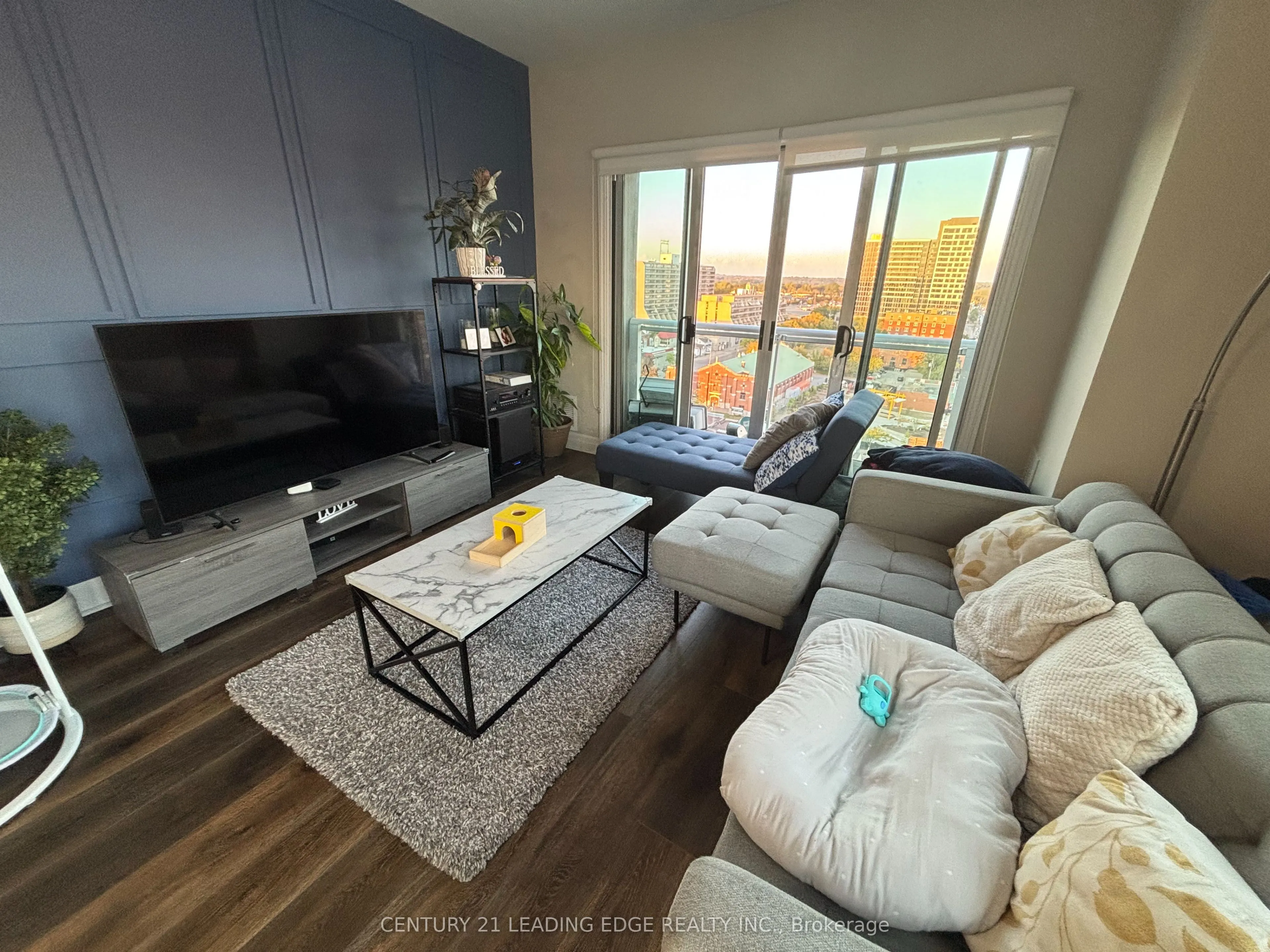 44 Bond Street W, #1005