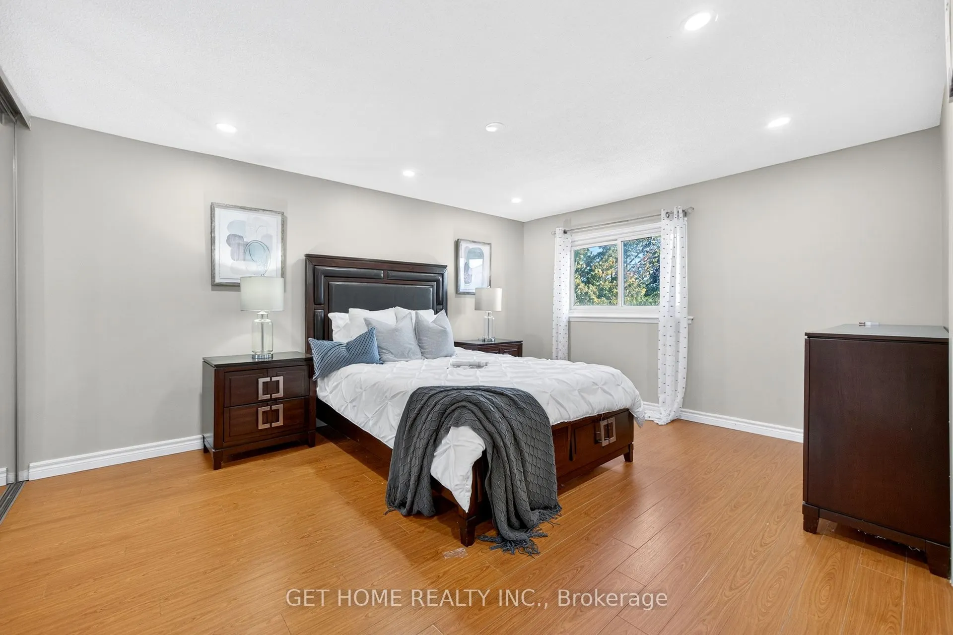 63 Homedale Drive