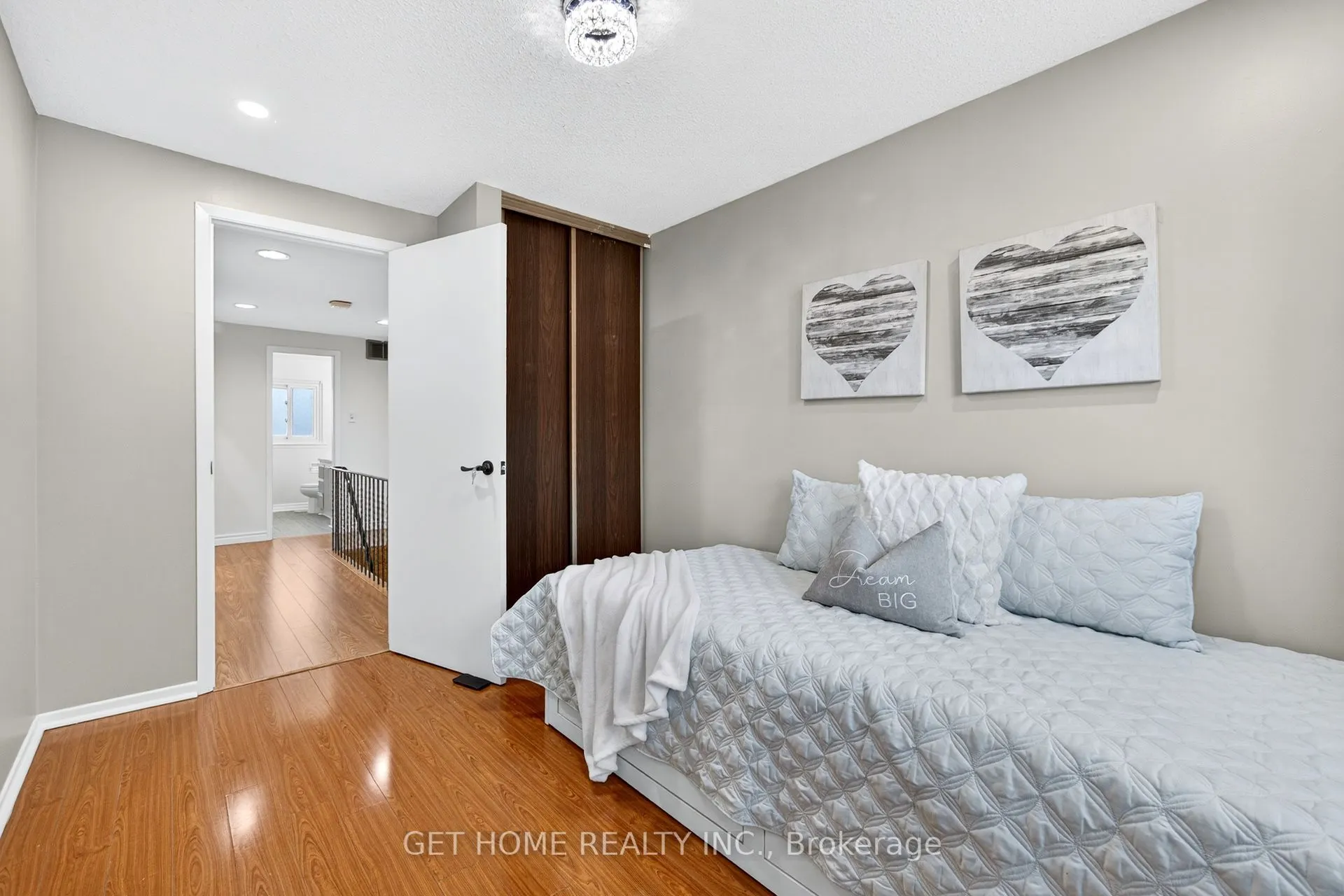 63 Homedale Drive