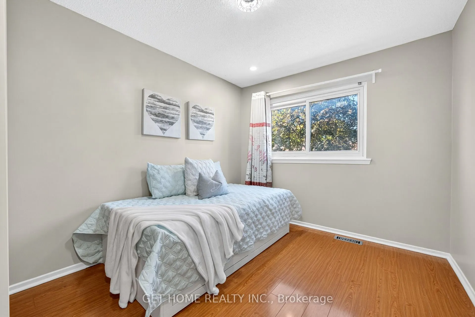 63 Homedale Drive