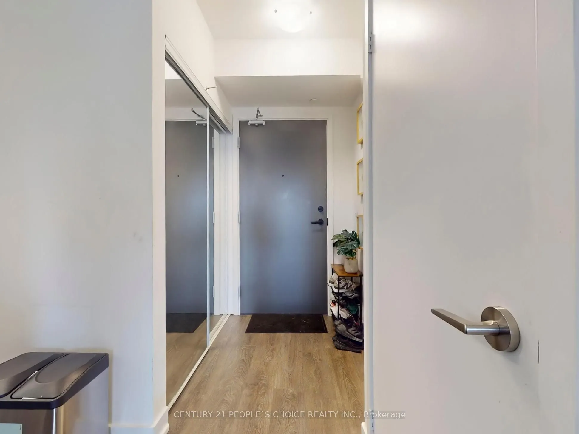 2033 Kennedy Road, #318
