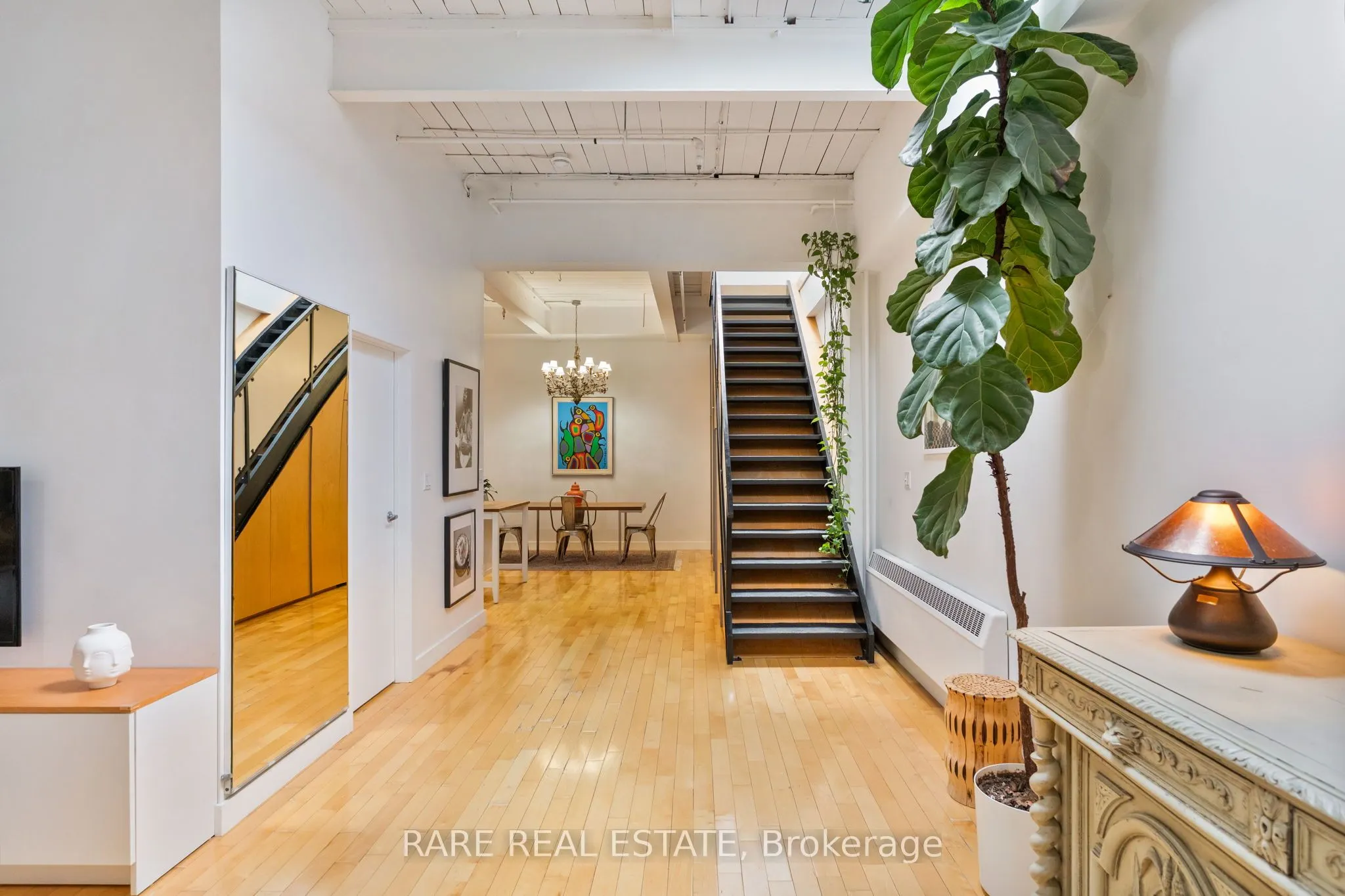 326 Carlaw Avenue