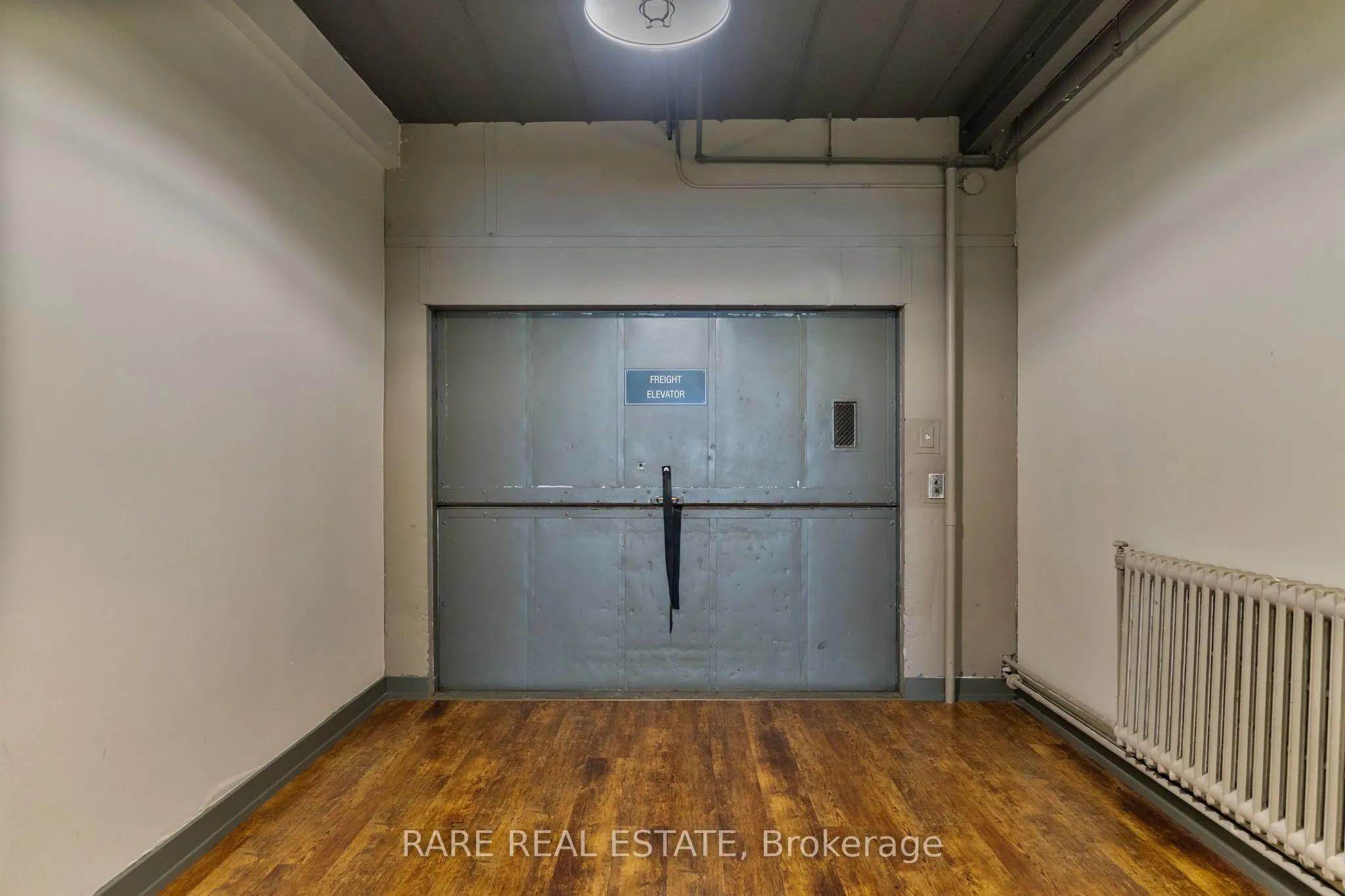326 Carlaw Avenue