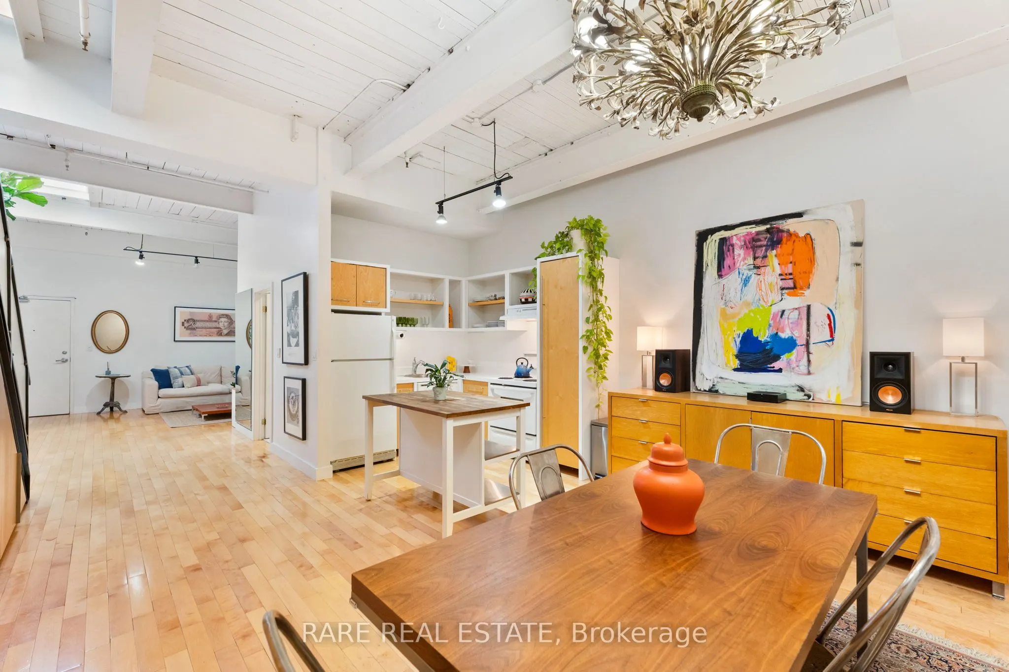 326 Carlaw Avenue