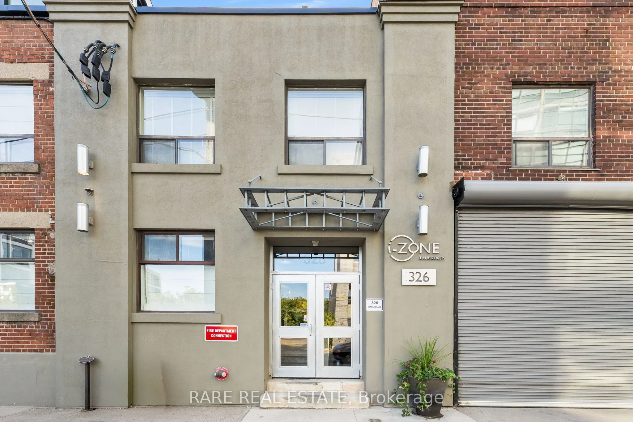 326 Carlaw Avenue