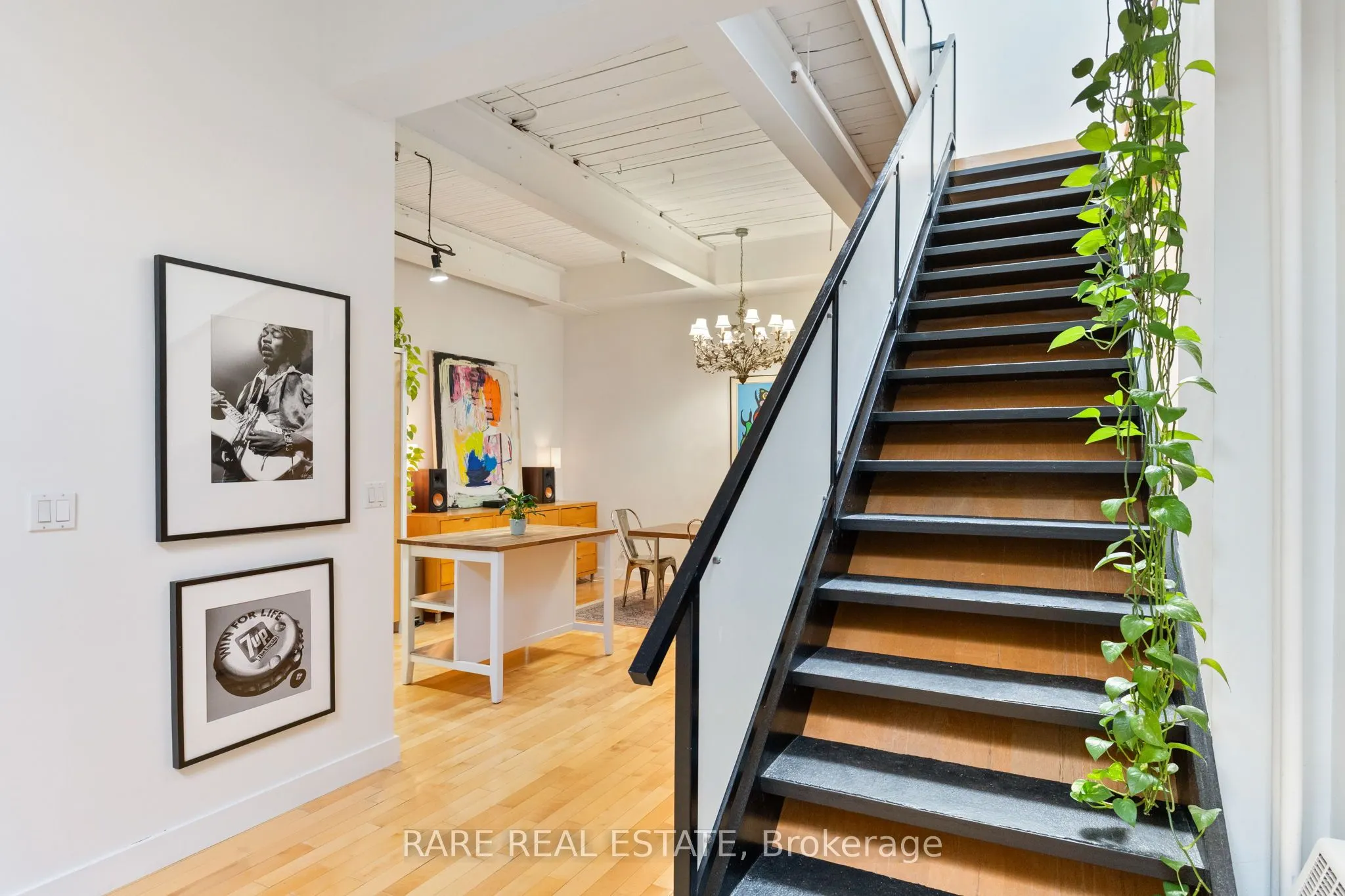 326 Carlaw Avenue