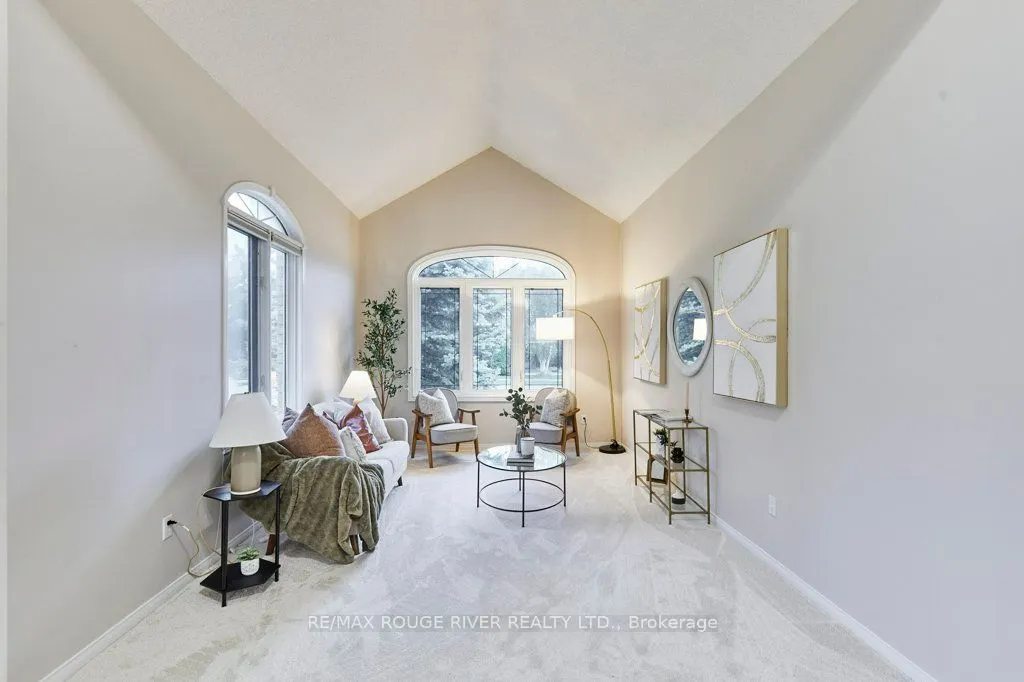 1622 Valley Ridge Crescent