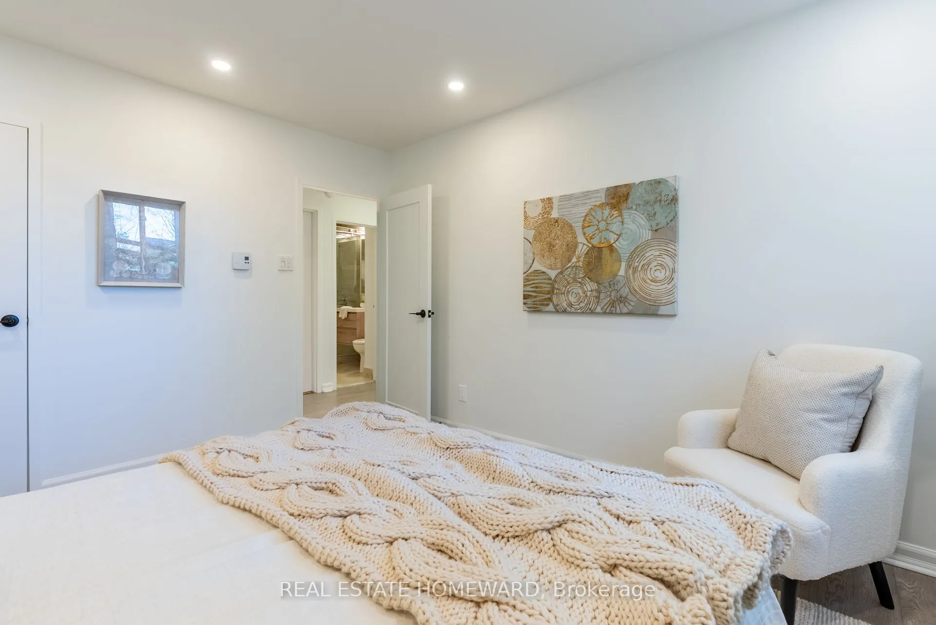 2 Nursewood Road, #2