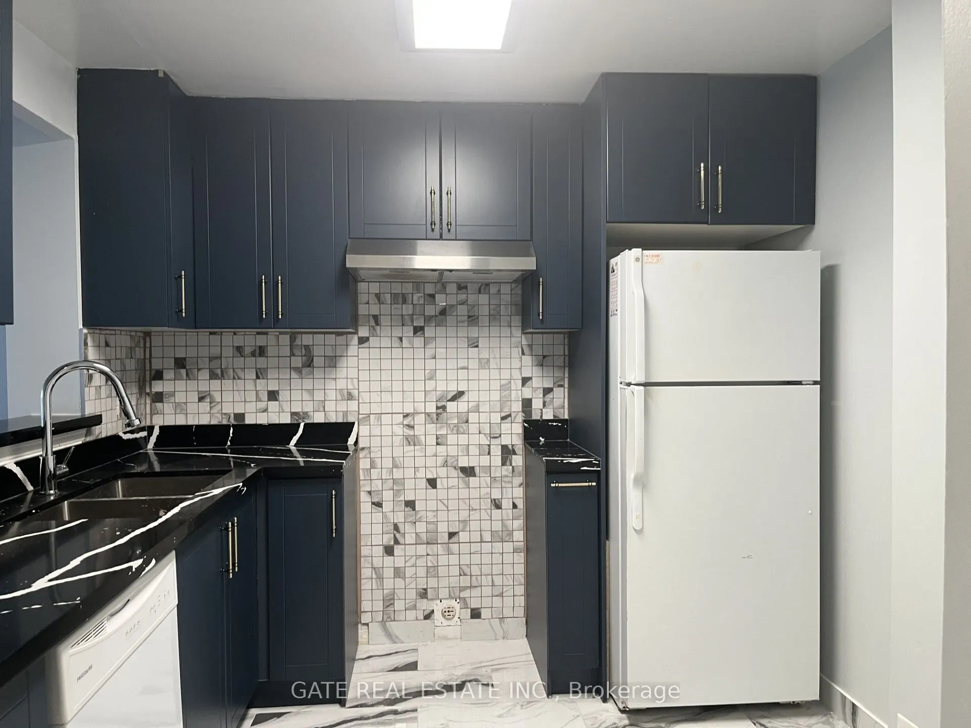 480 Mclevin Avenue, #PH8