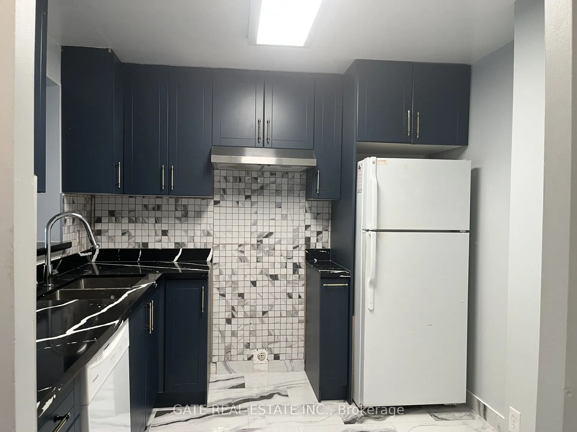 480 Mclevin Avenue, #PH8