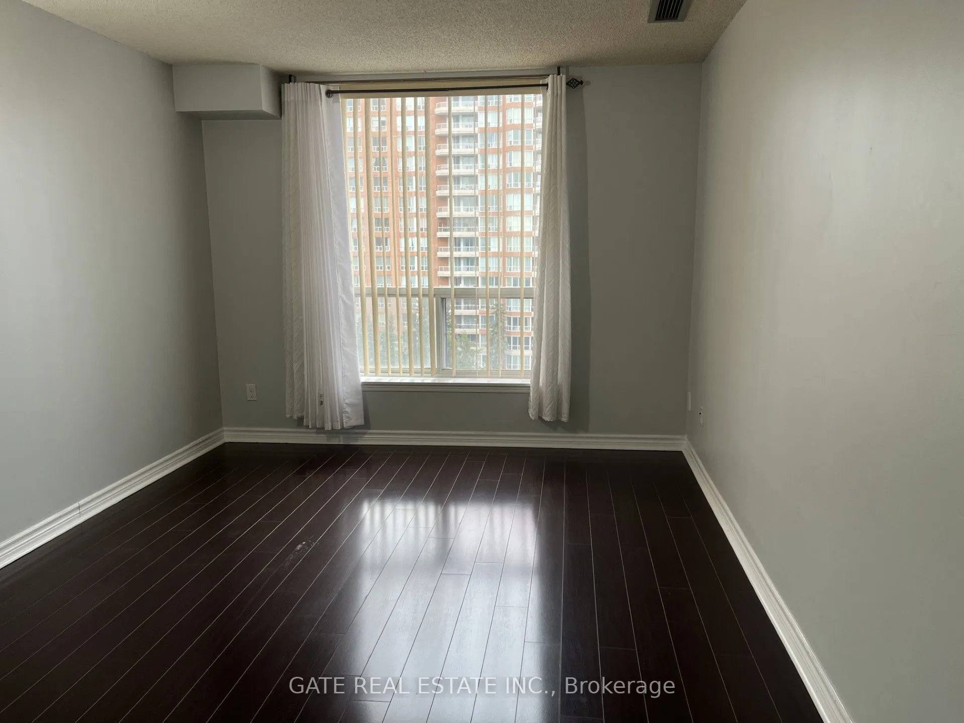 480 Mclevin Avenue, #PH8